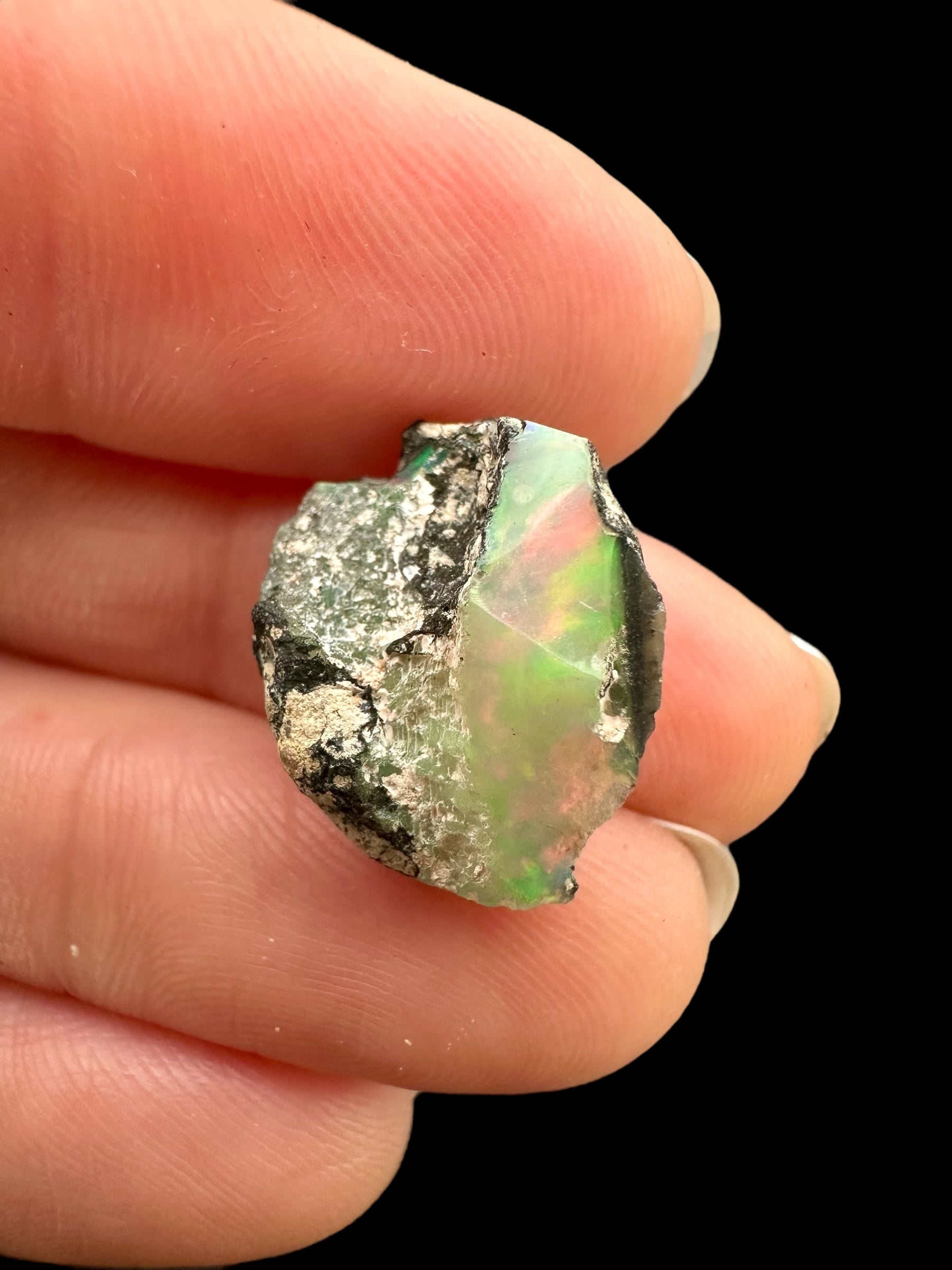 Precious opal 5ct – Welo, Ethiopia