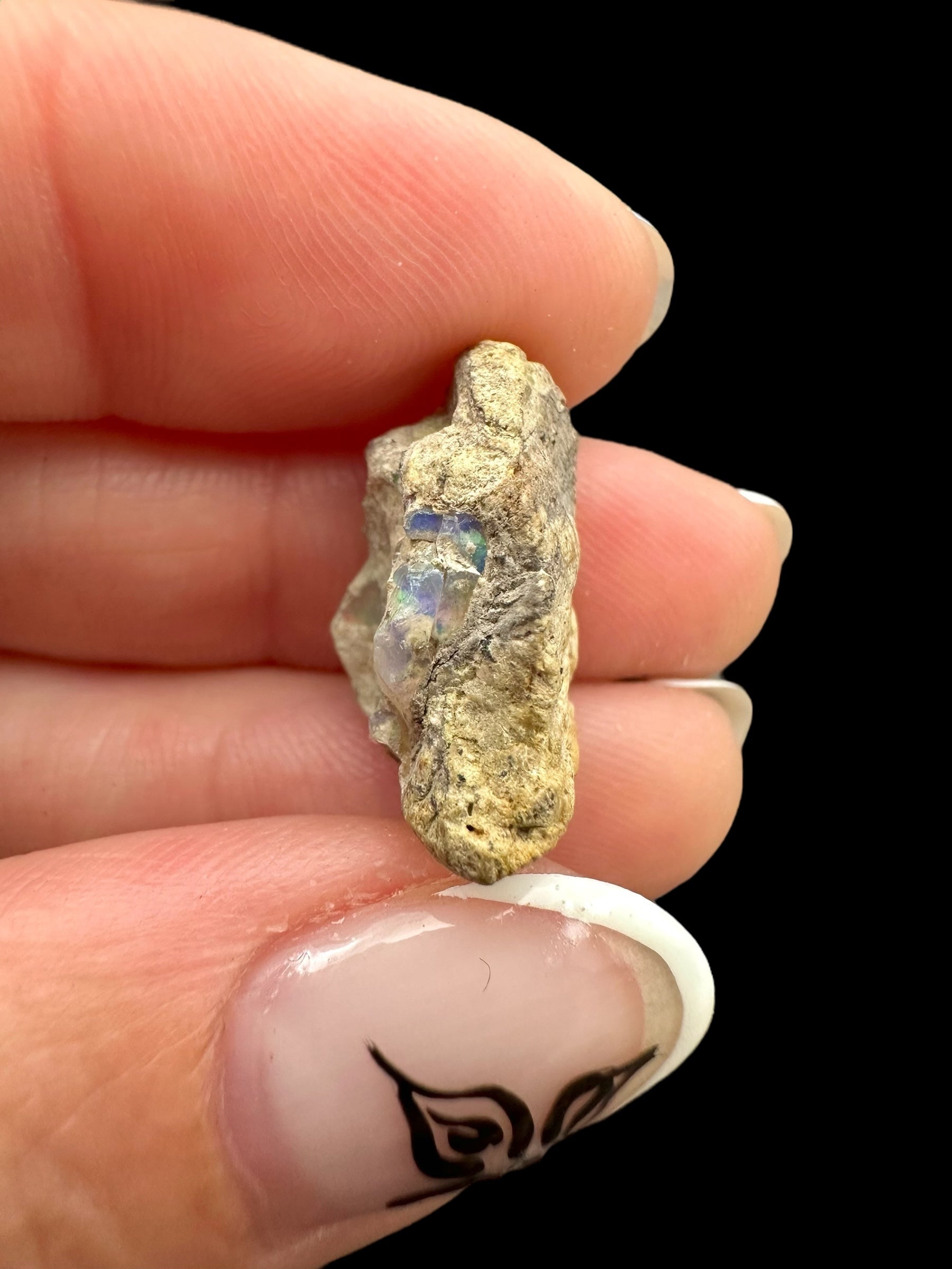 Precious opal 8ct – Welo, Ethiopia - OP311