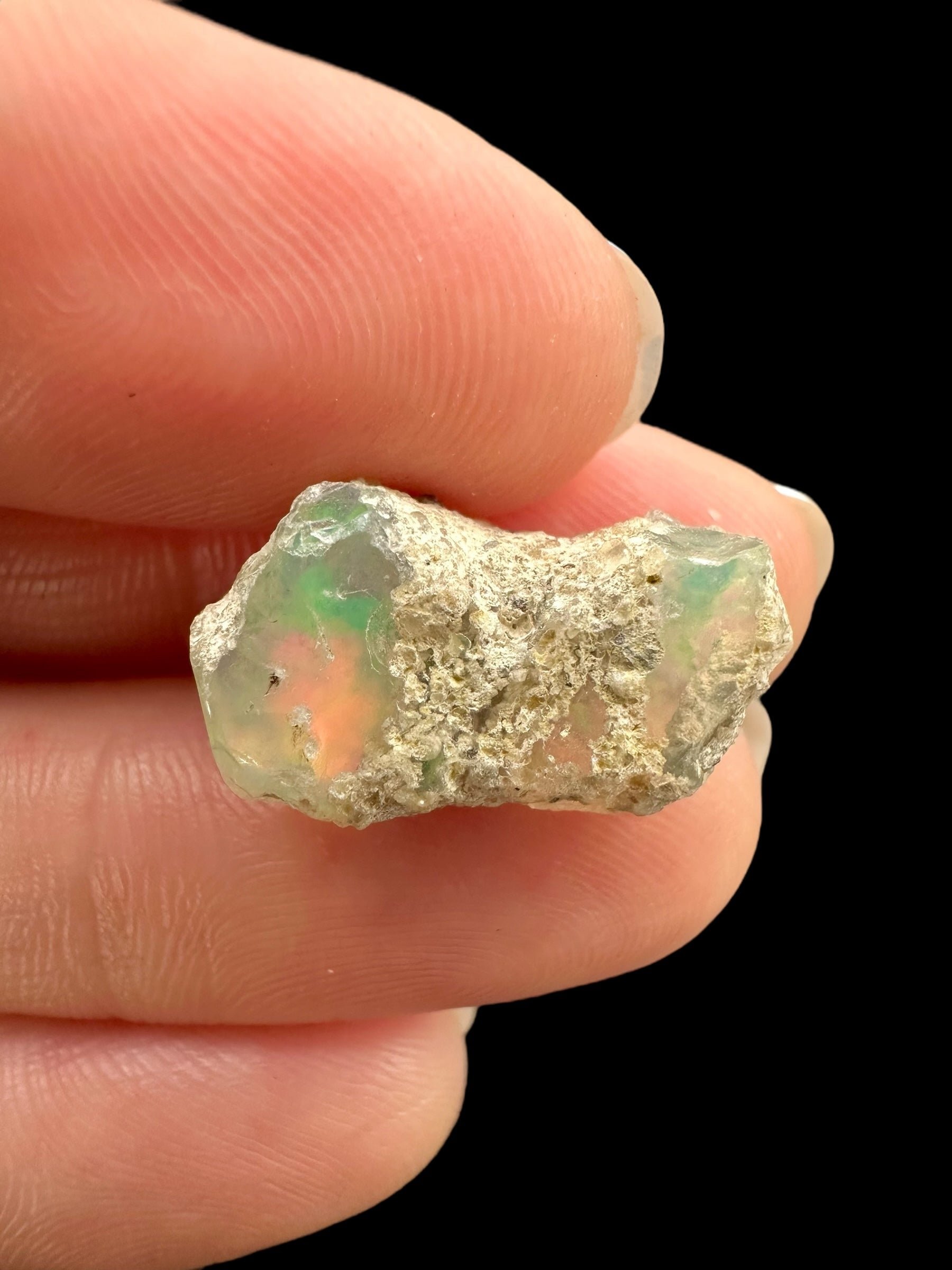 Precious opal 7ct – Welo, Ethiopia