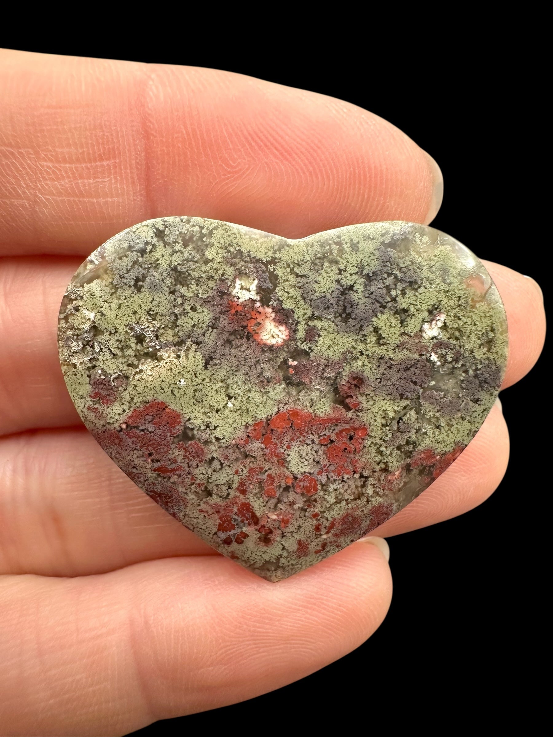 Moos agate heart – West Java, Indonesia