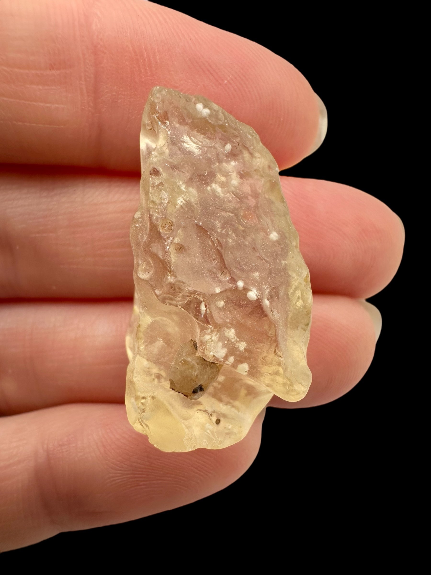 Libyan desert glass with grains of sand – 5,9g - LPS135