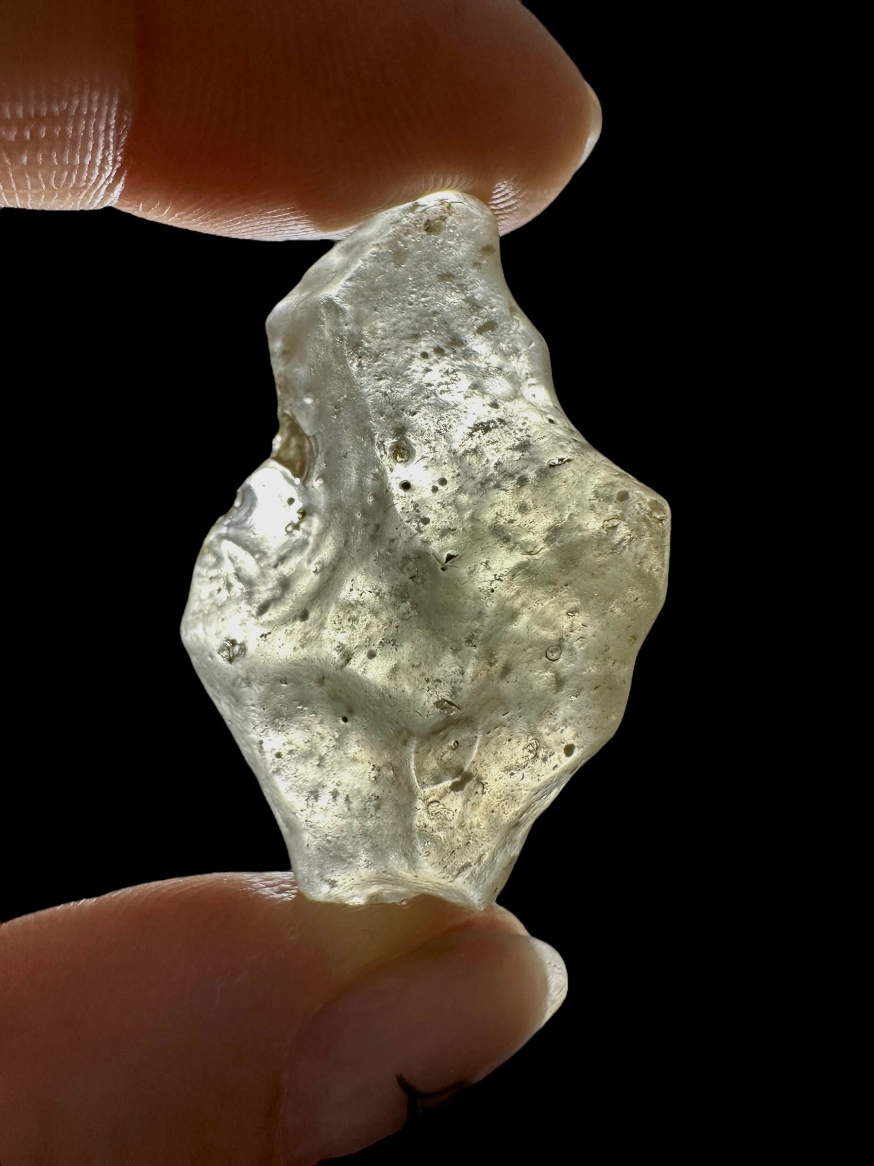 Libyan desert glass with grains of sand – 6,2g - LPS146