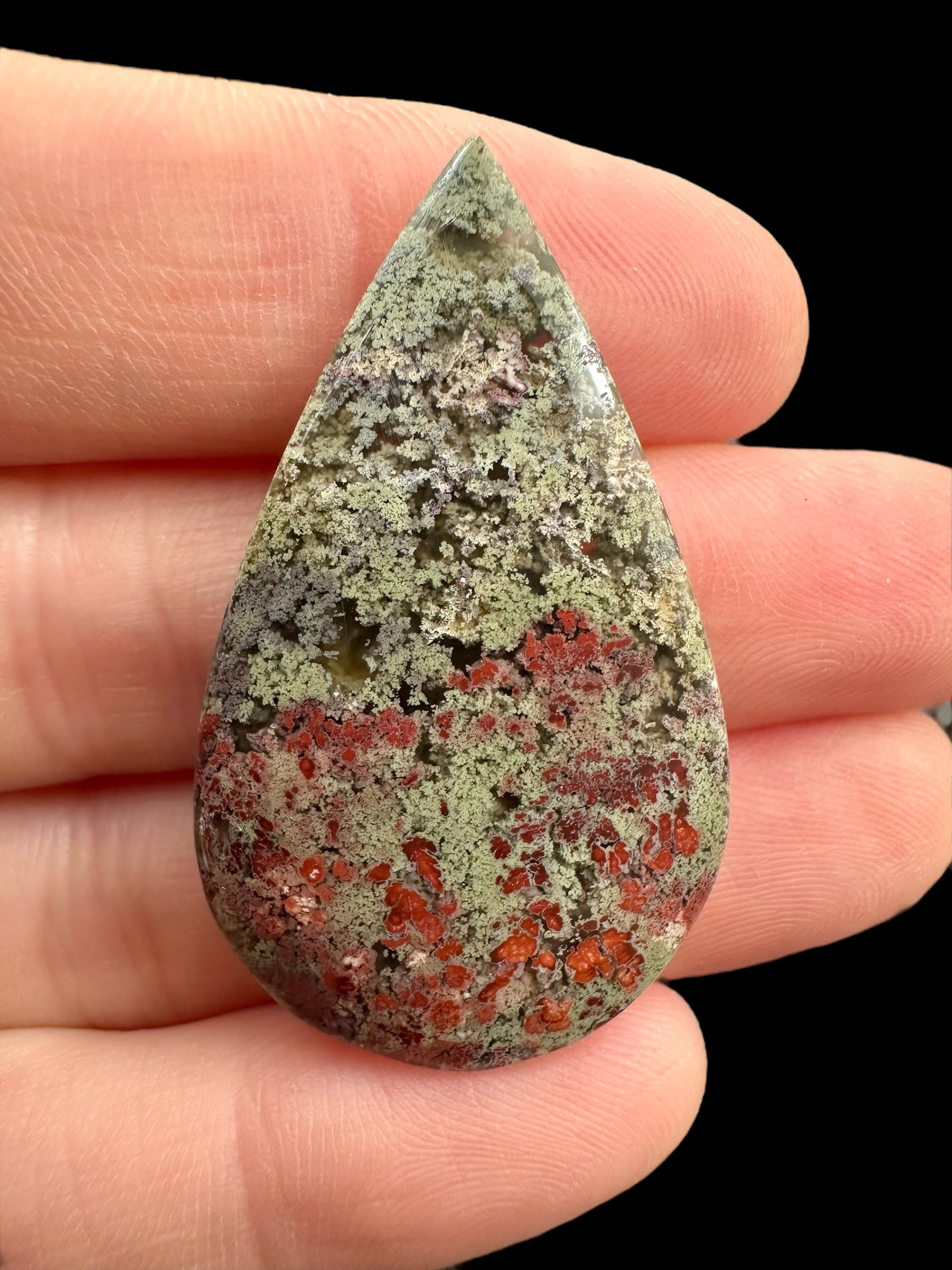 Moos agate cabochon – West Java, Indonesia