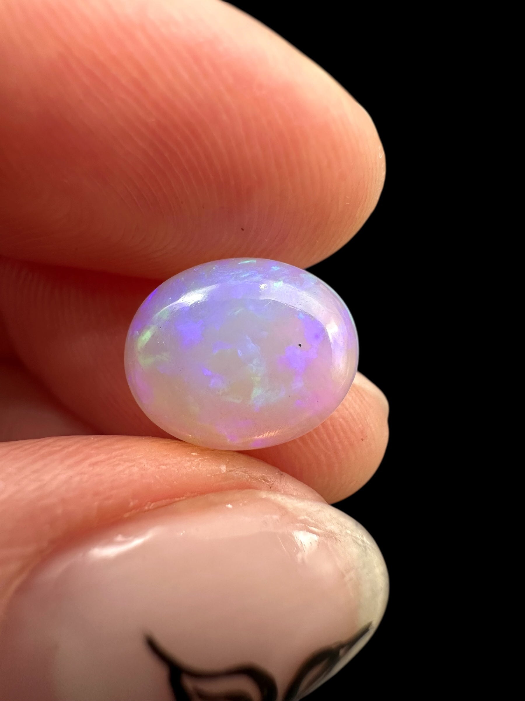 Precious opal cabochon 1,8ct – Welo, Ethiopia - OPK082