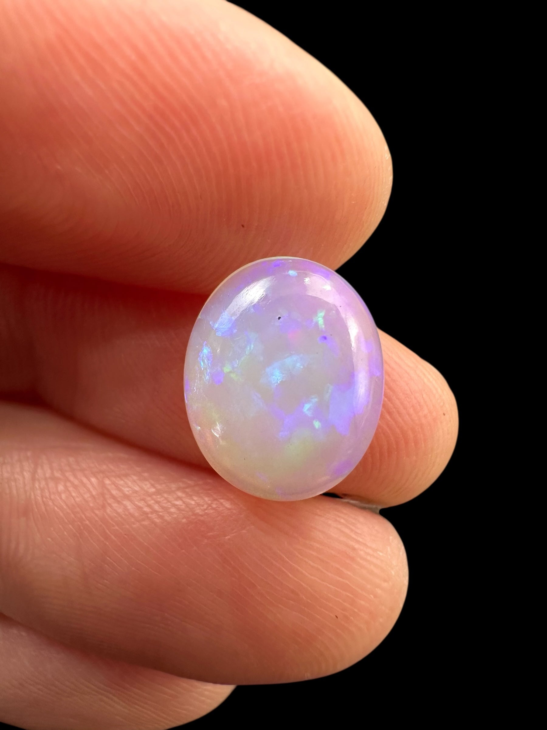 Precious opal cabochon 1,8ct – Welo, Ethiopia - OPK082