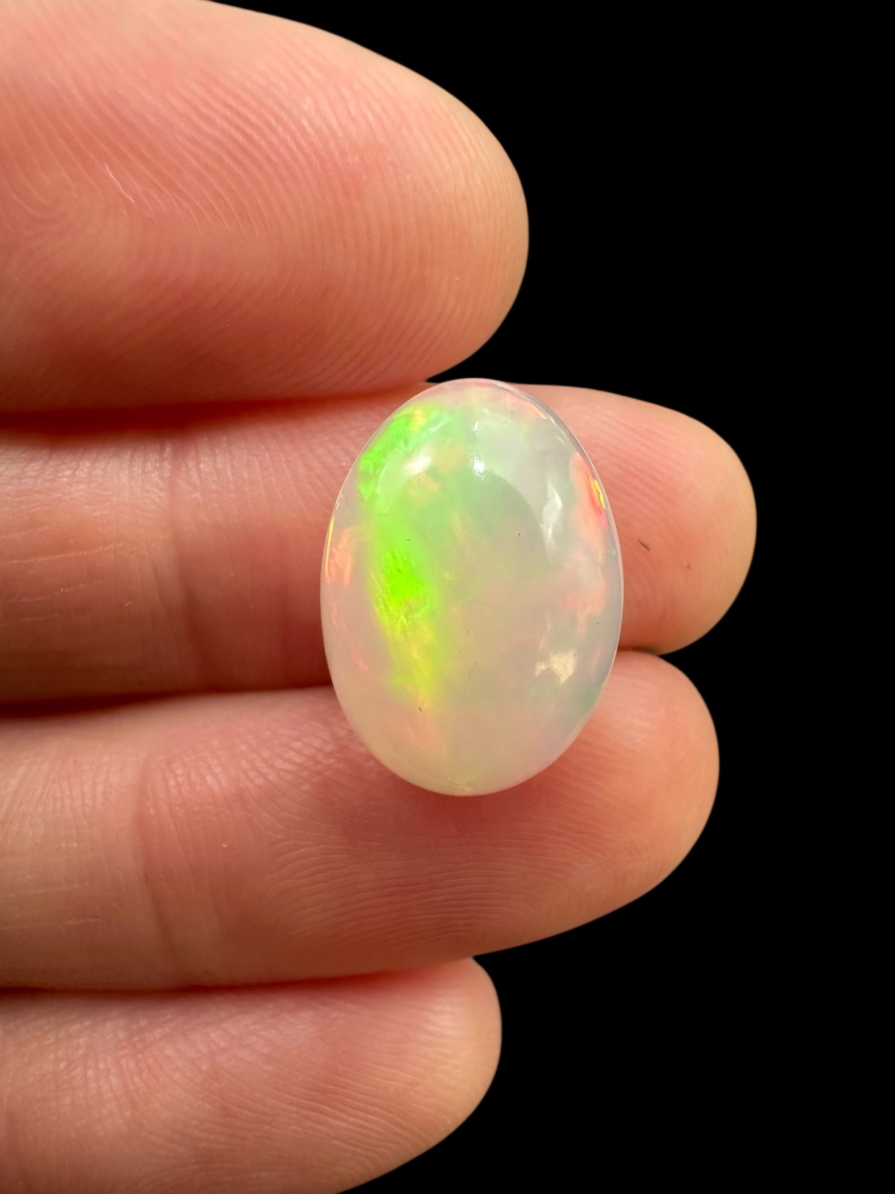 Precious opal cabochon 4,3ct – Welo, Ethiopia - OPK084