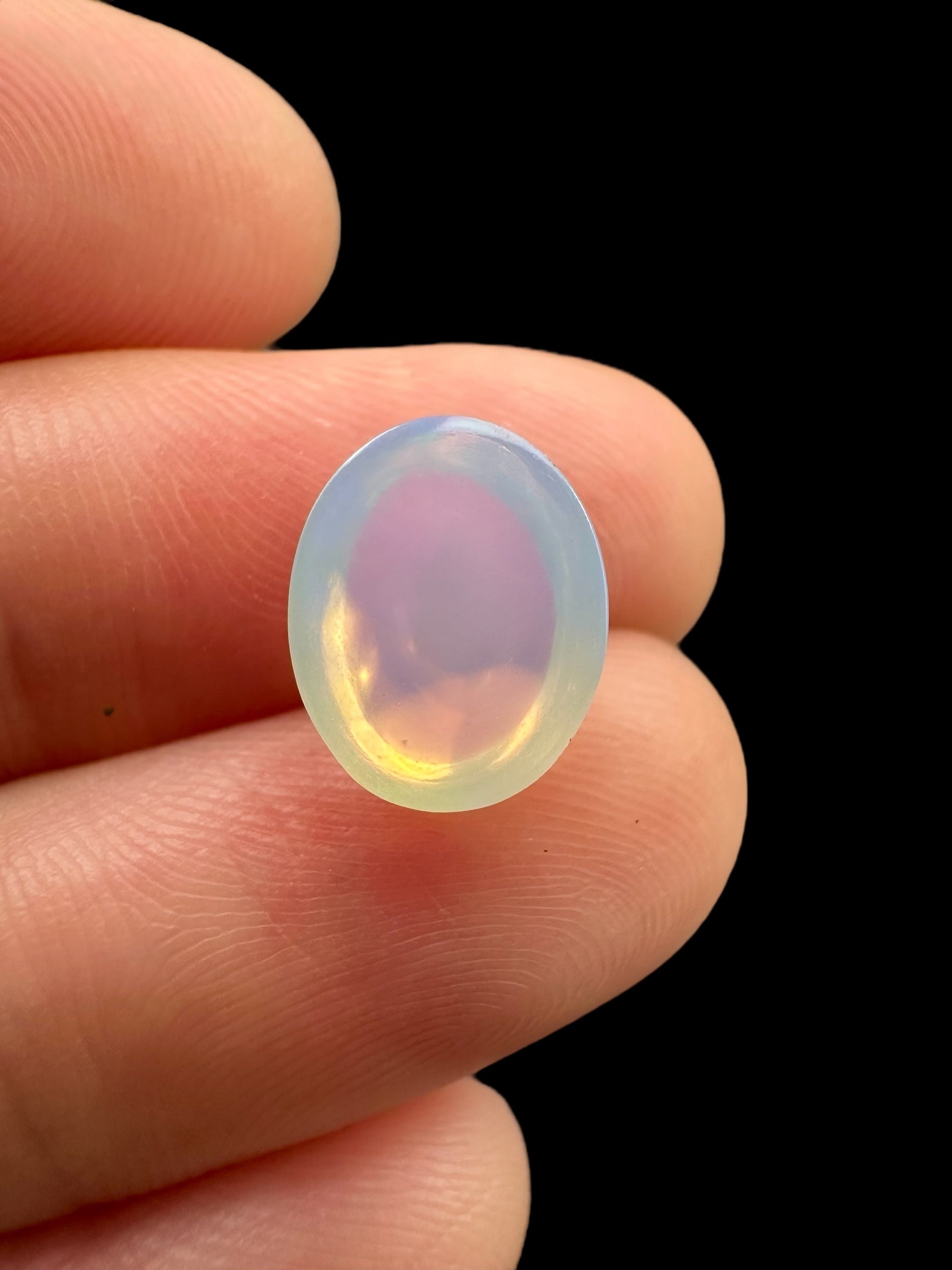 Precious opal cabochon 2ct – Welo, Ethiopia - OPK086