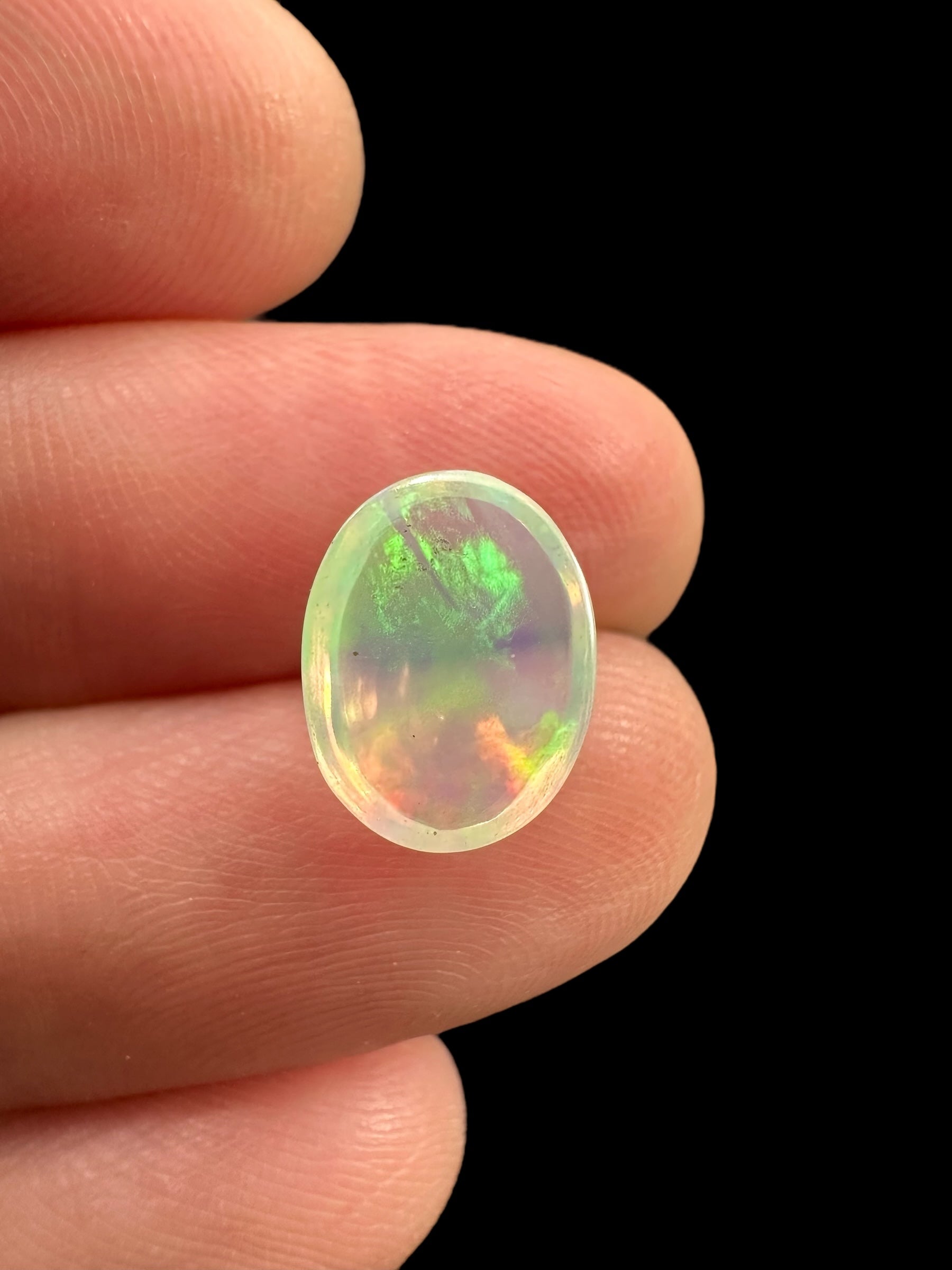 Precious opal cabochon 1,3ct – Welo, Ethiopia - OPK096