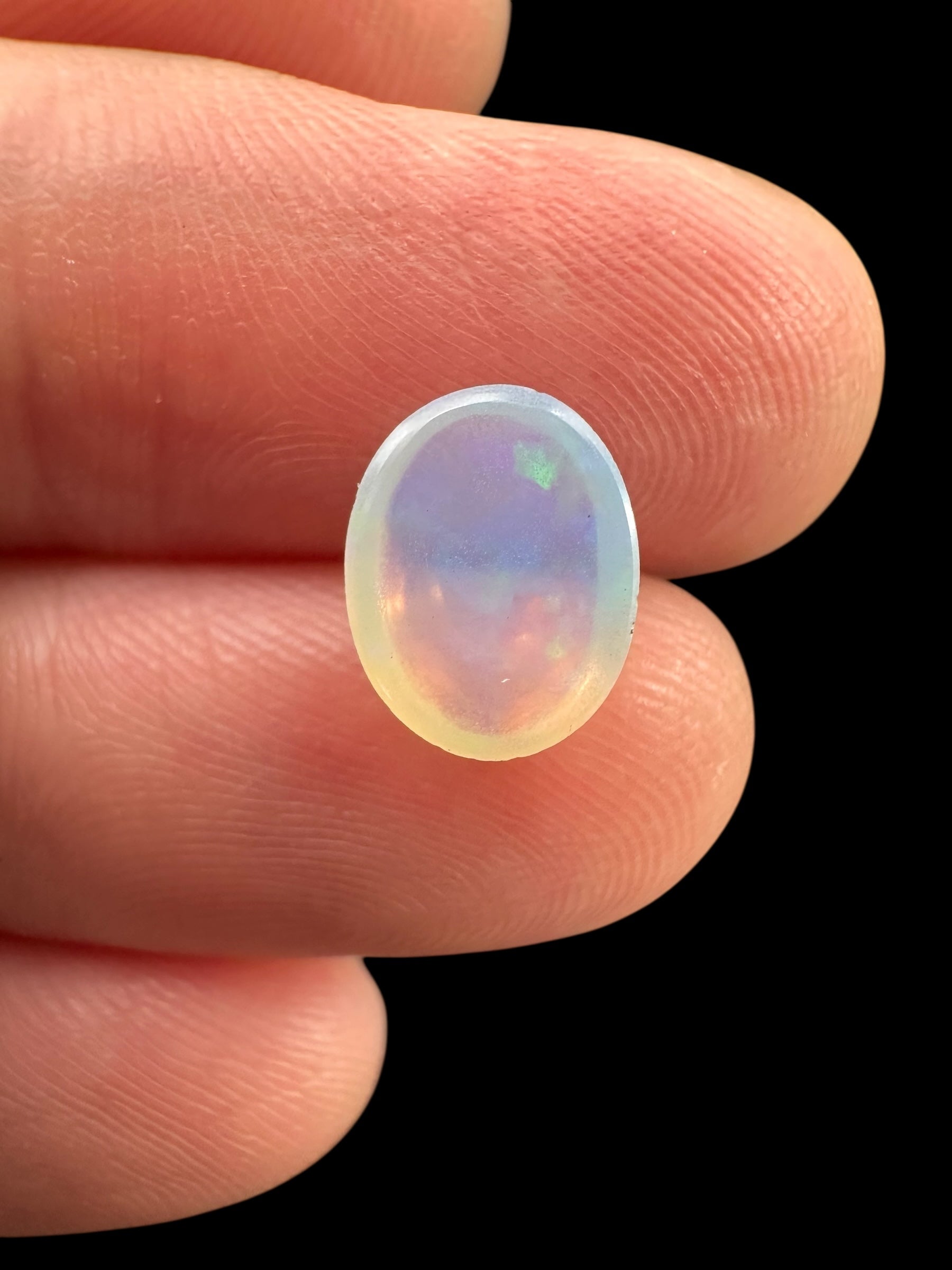 Precious opal cbochon 0,9ct – Welo, Ethiopia - OPK098