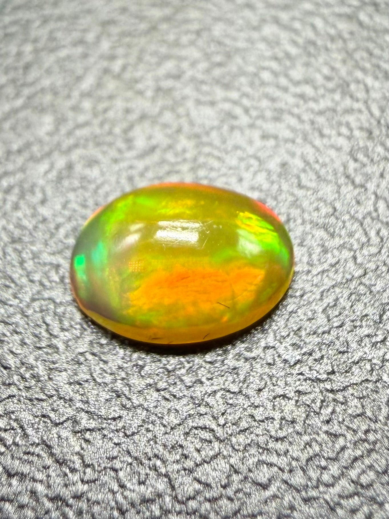 Precious opal cabochon 0,34ct – Welo, Ethiopia - OPK108