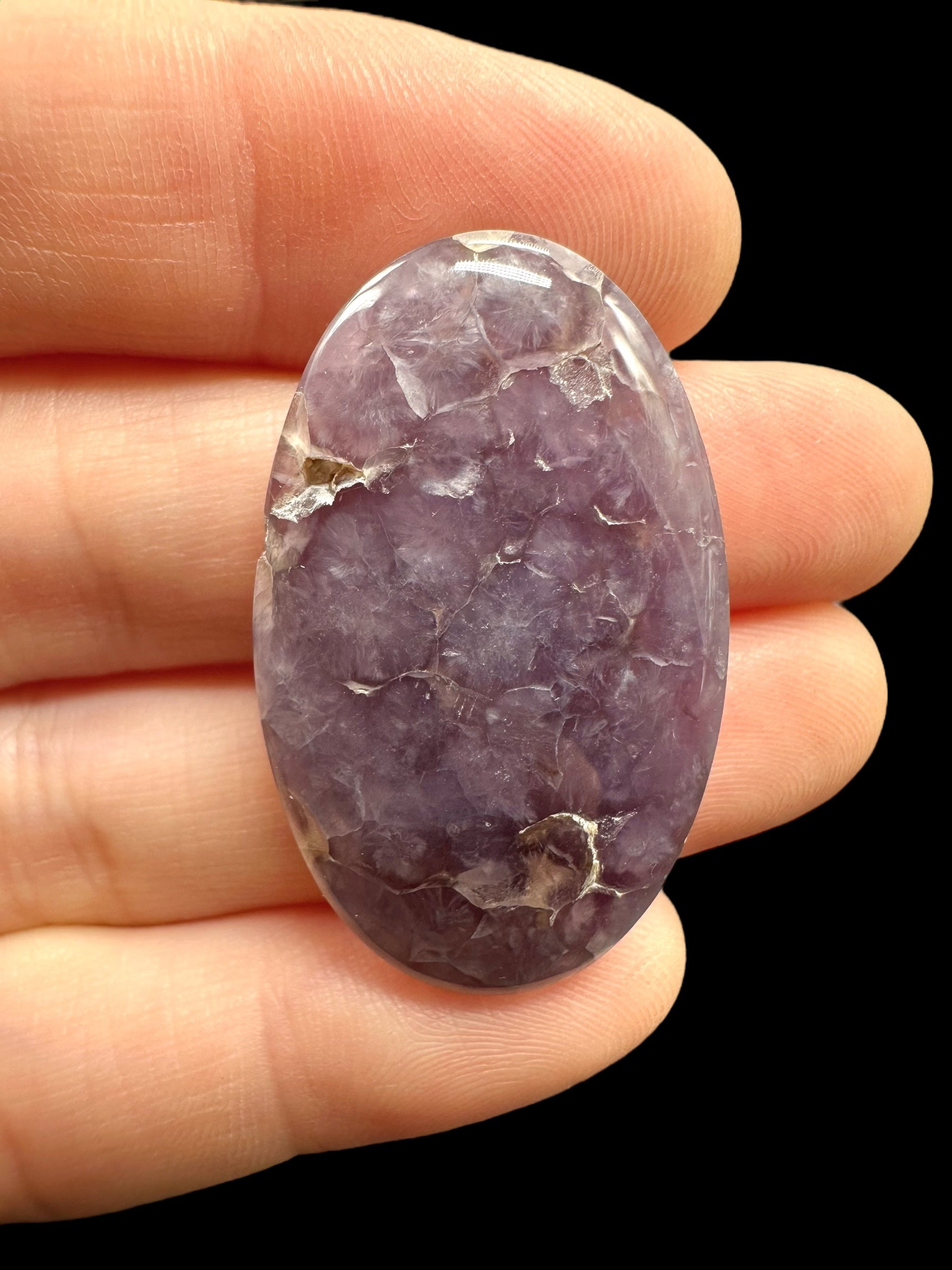 Grape Chalcedony cabochon – Sulawesi, Indonesia