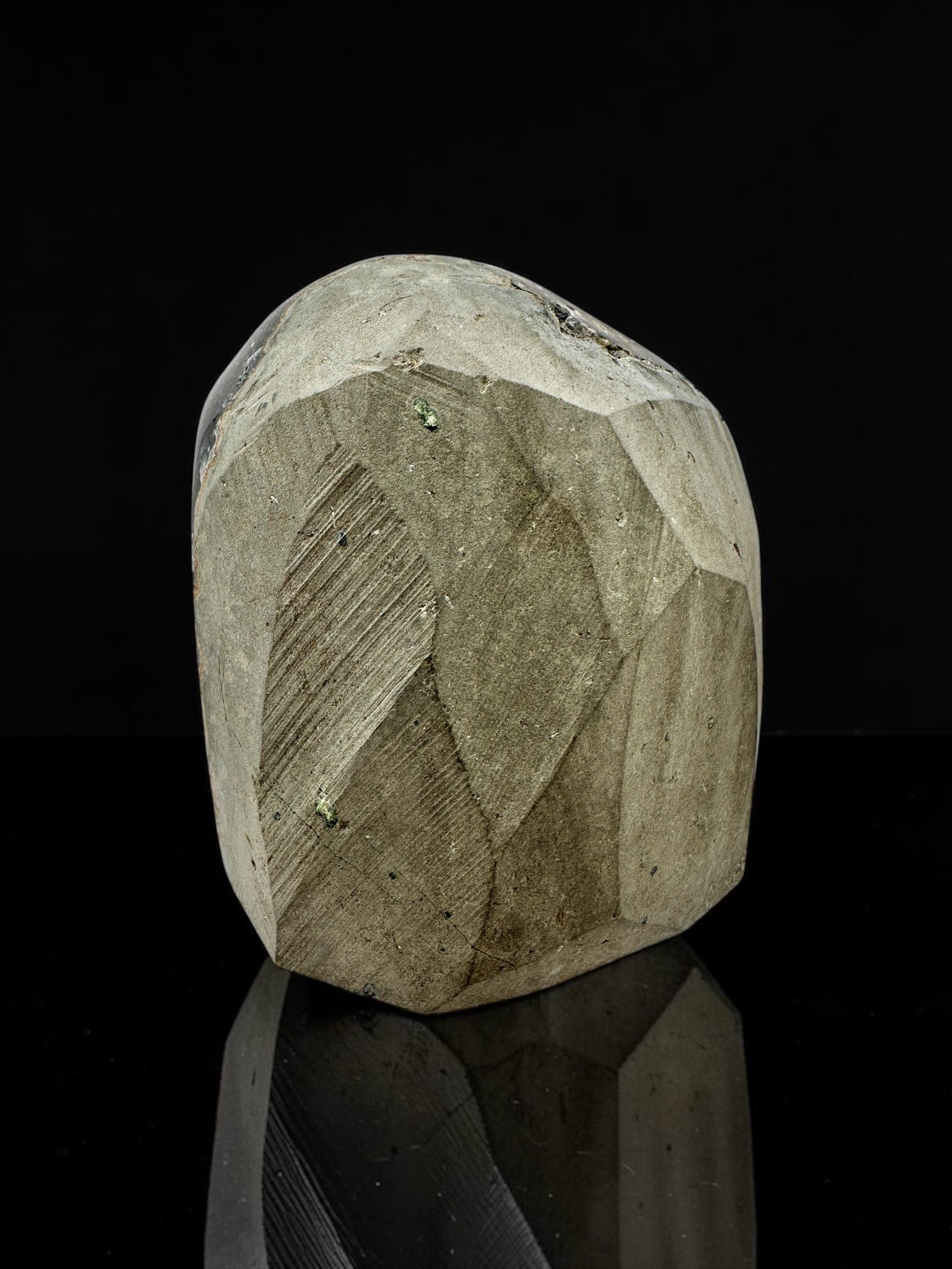 Amethyst geode (polished) – Uruguay - AMG46