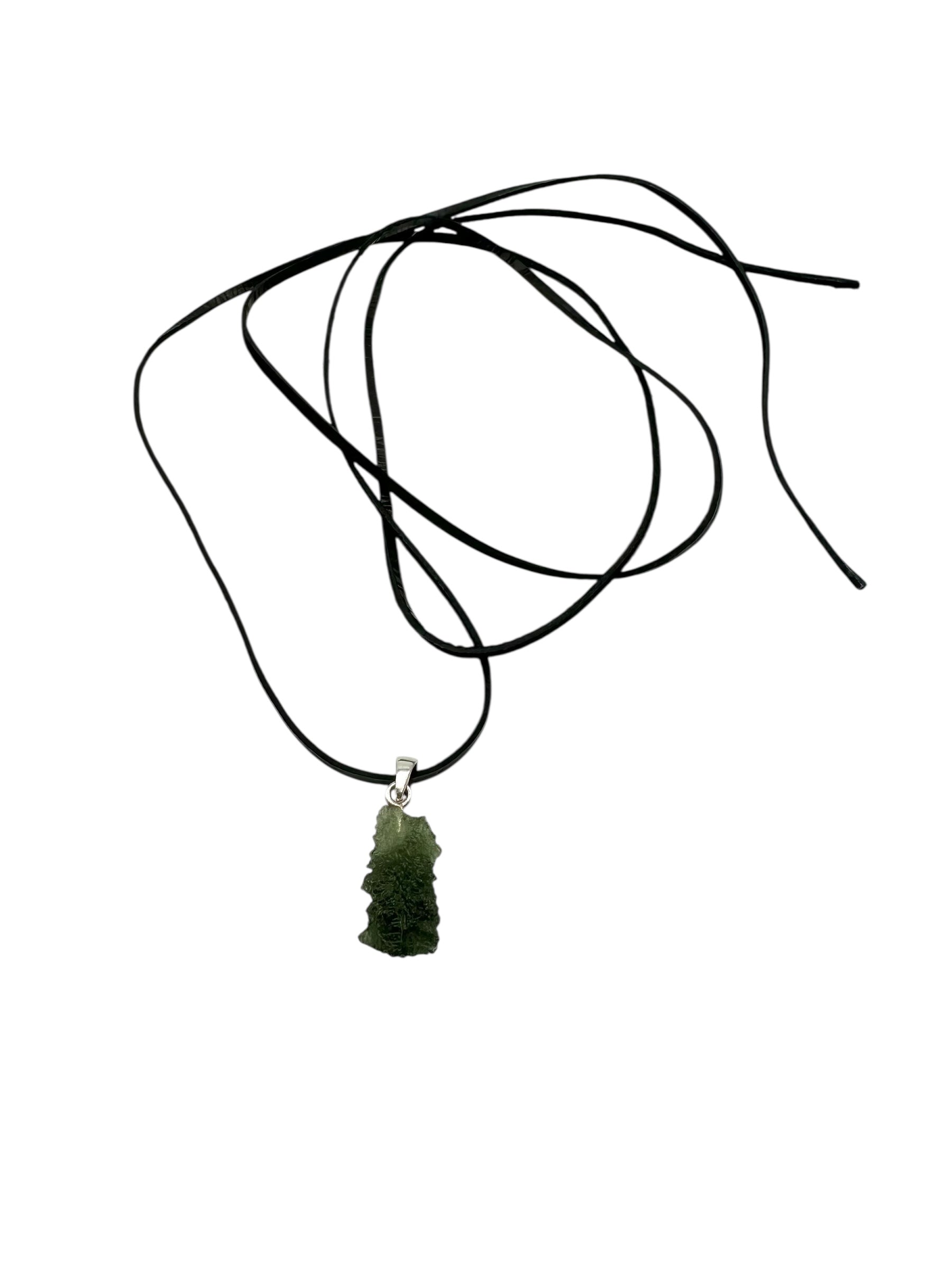 Cut leather cord – length 108cm, thickness 2mm - KB03