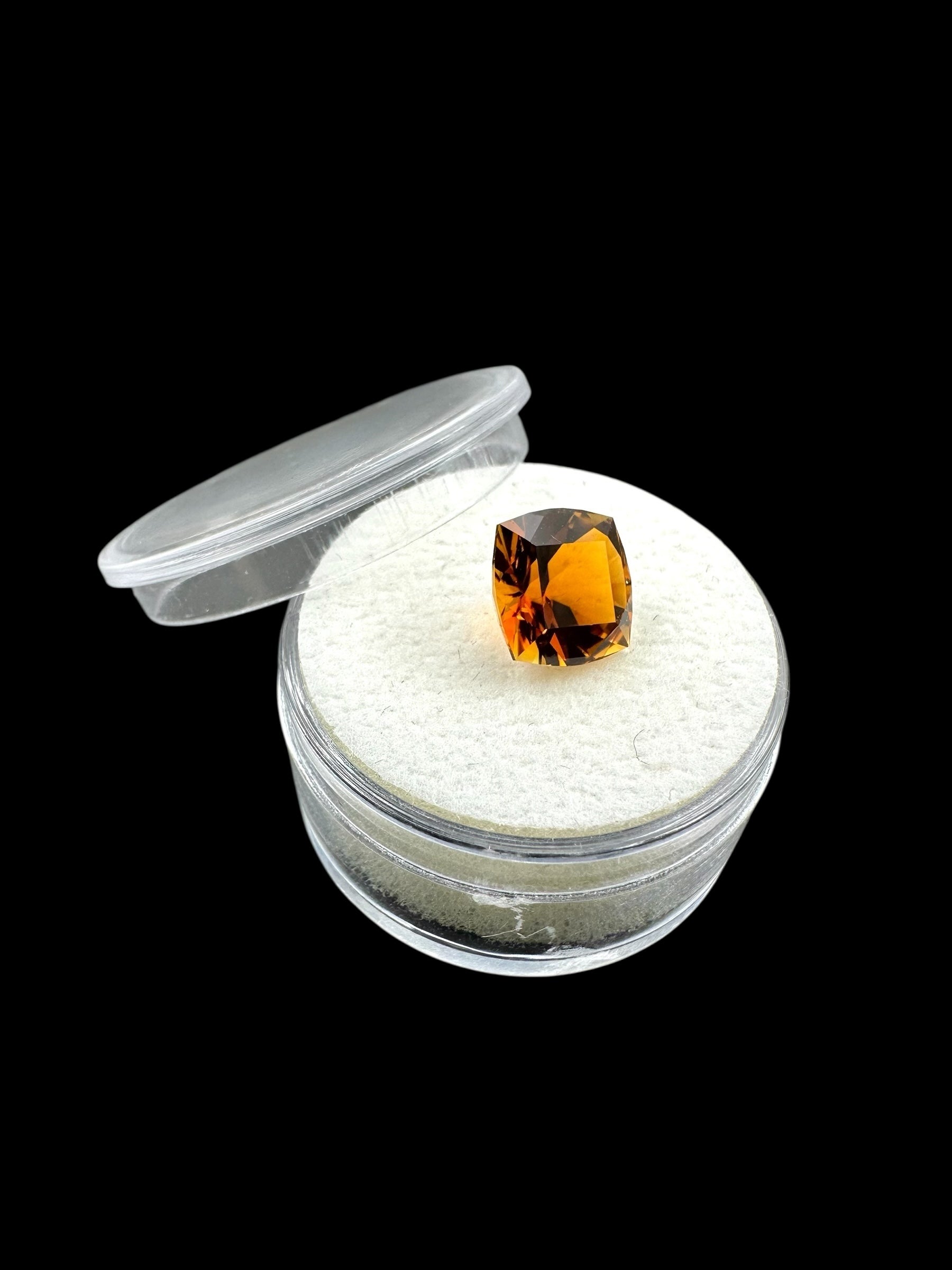 Pack of 20 pcs round boxes for mineral samples (black and white) - PK003