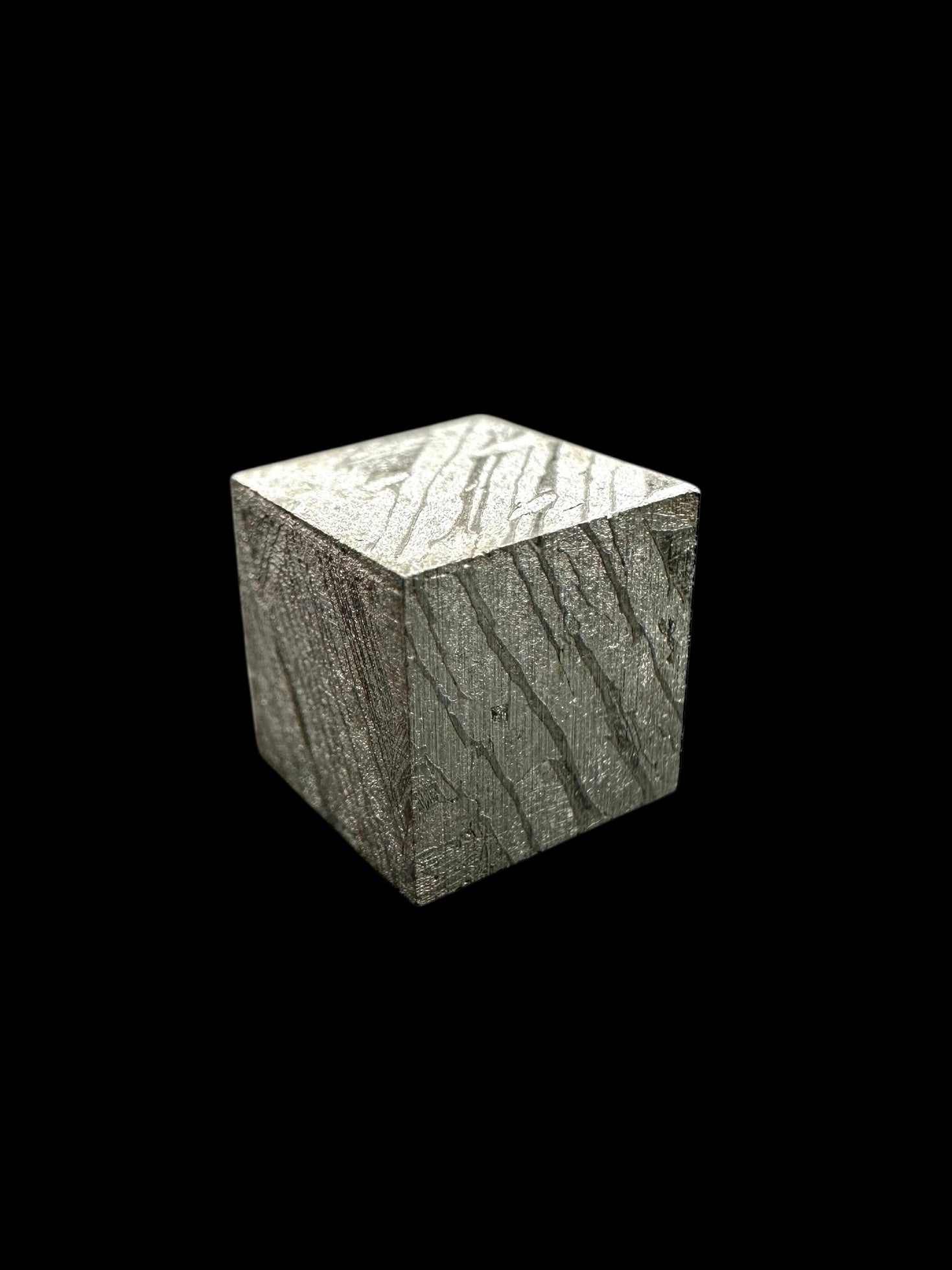 Meteorite Aletai Cube 9mm – Xinjiang, China