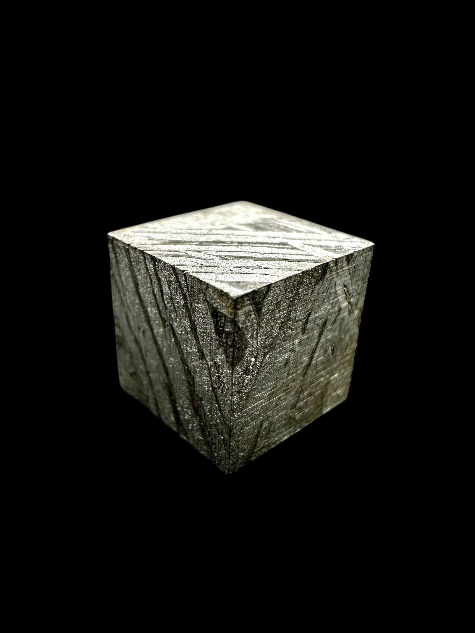 Meteorite Aletai Cube 9mm – Xinjiang, China - MEAL56