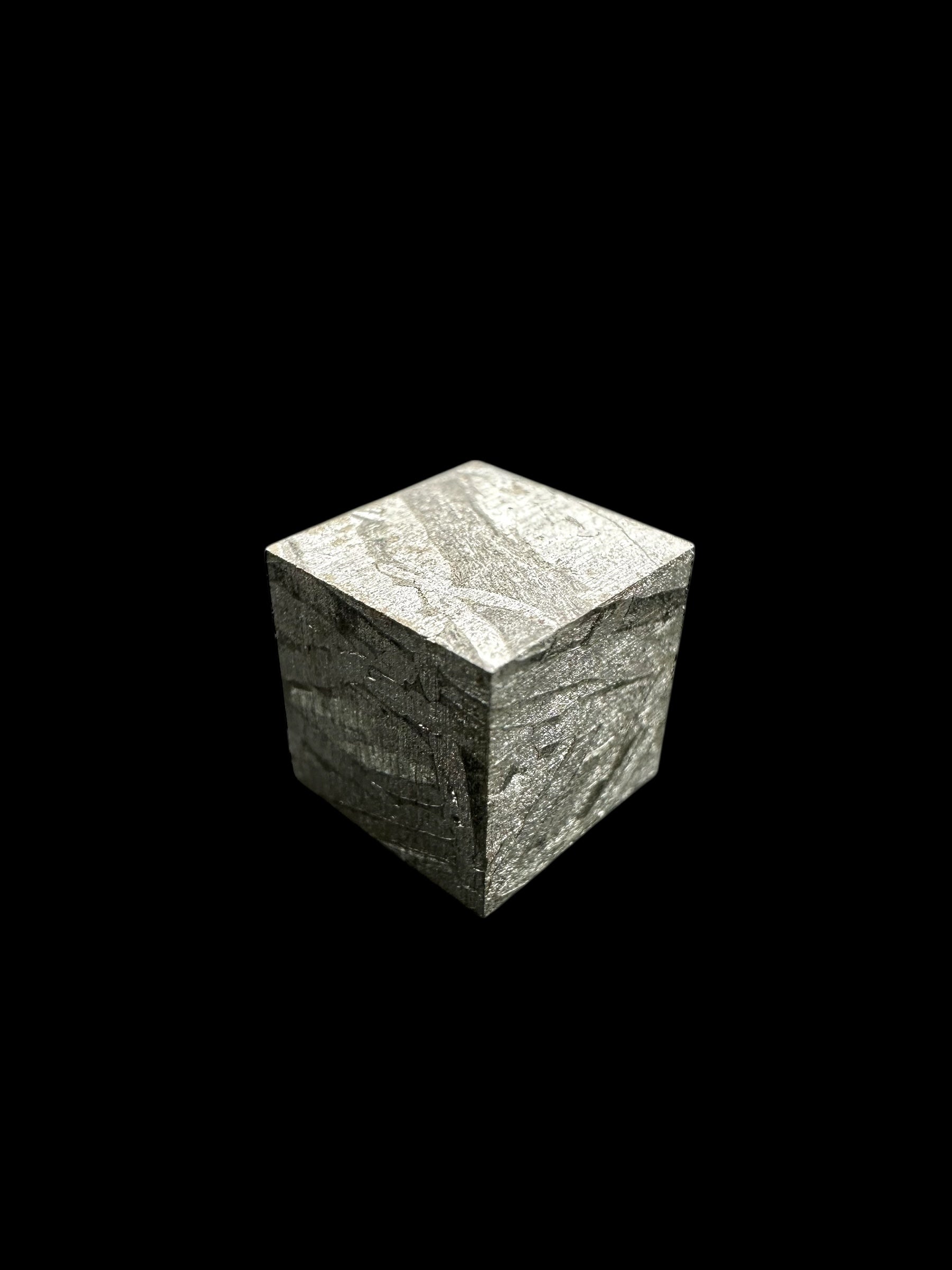 Meteorite Aletai Cube 9mm – Xinjiang, China - MEAL57