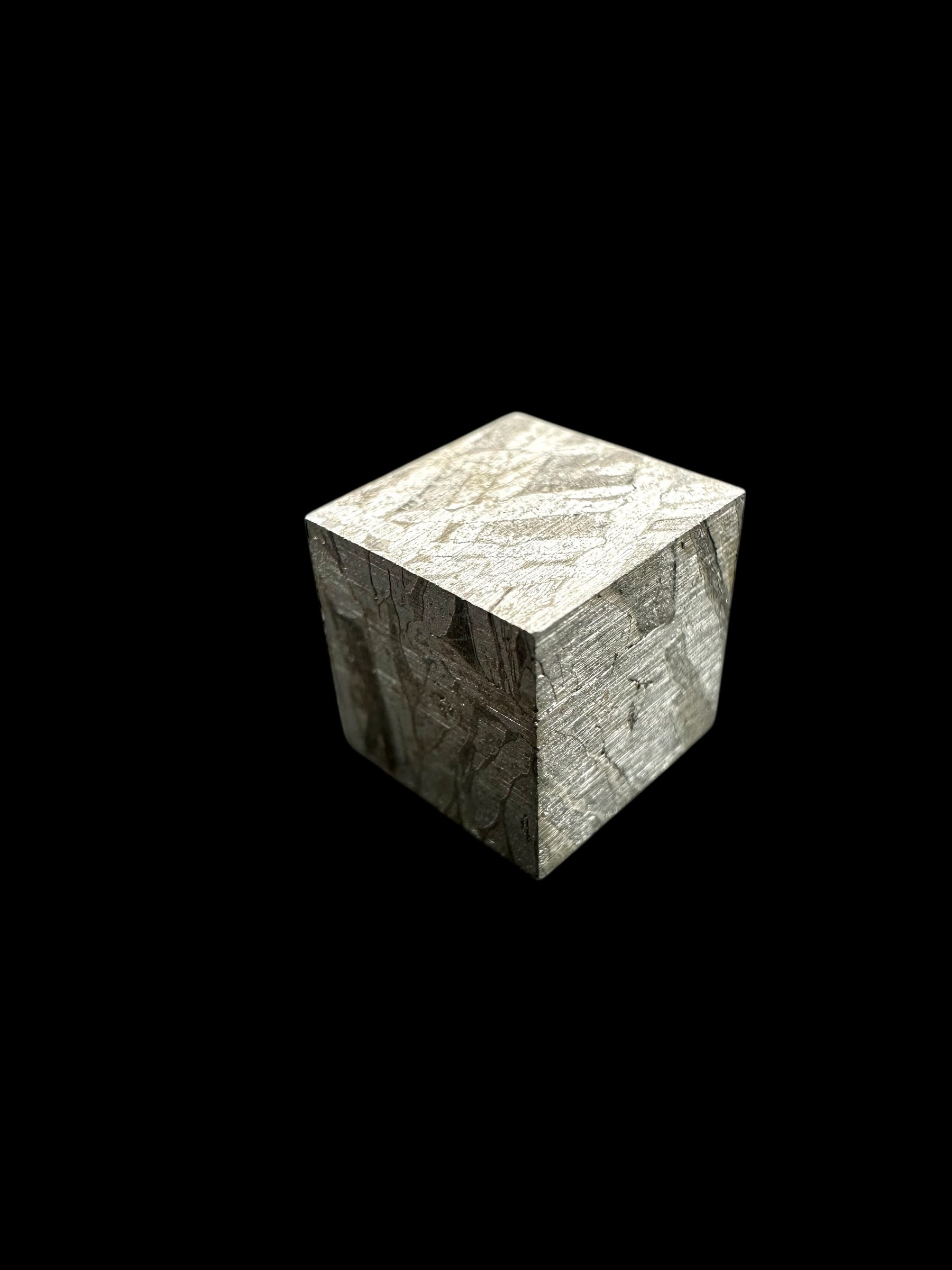 Meteorite Aletai Cube 9mm – Xinjiang, China - MEAL57