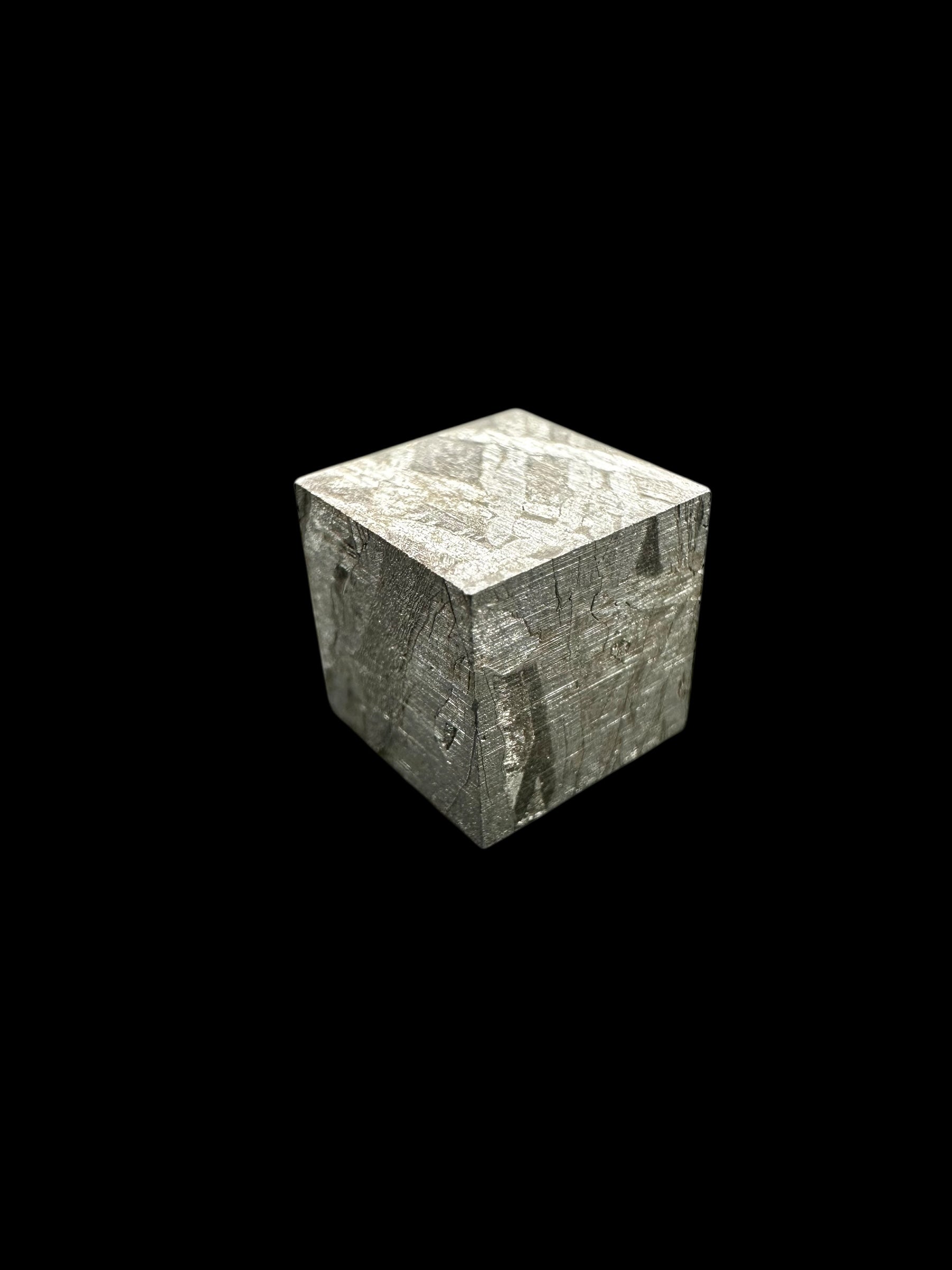 Meteorite Aletai Cube 9mm – Xinjiang, China - MEAL57