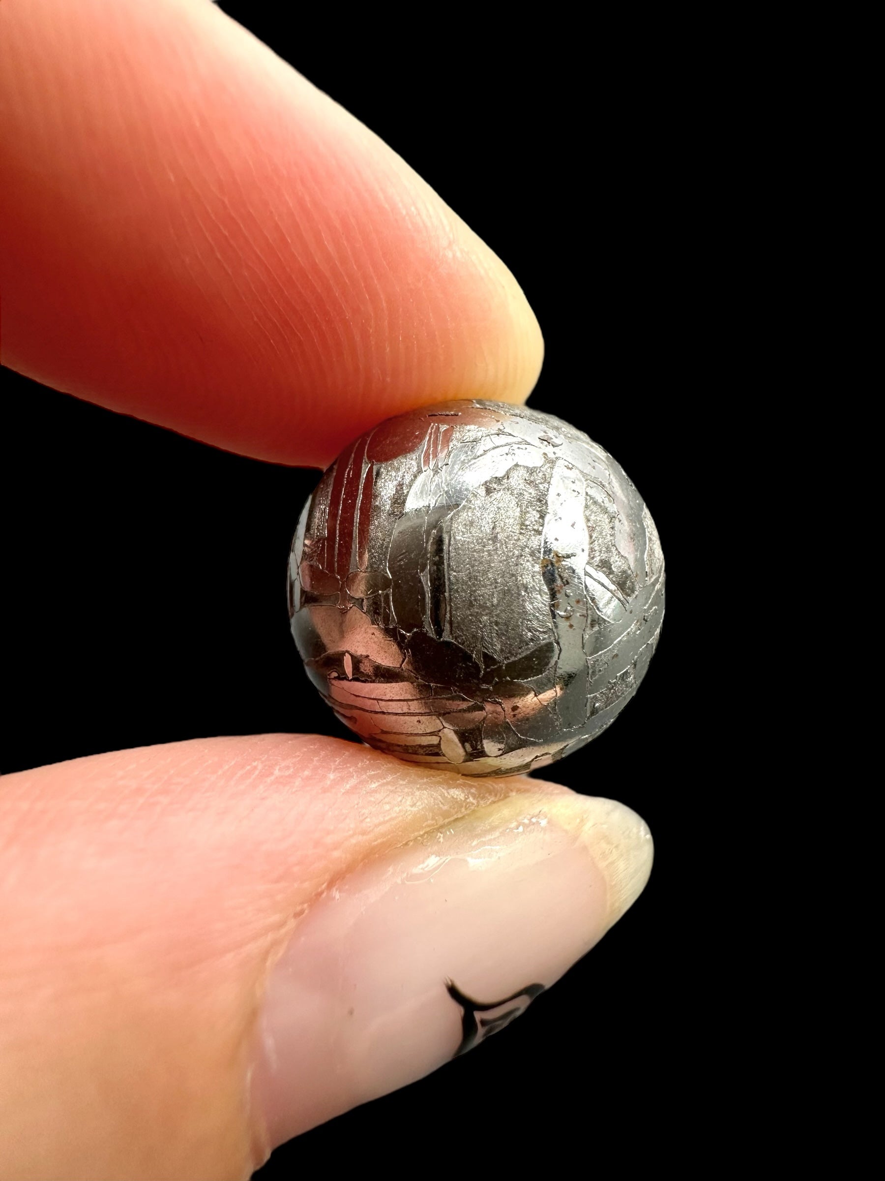 Meteorite Aletai sphere 14 mm – Xinjiang, China