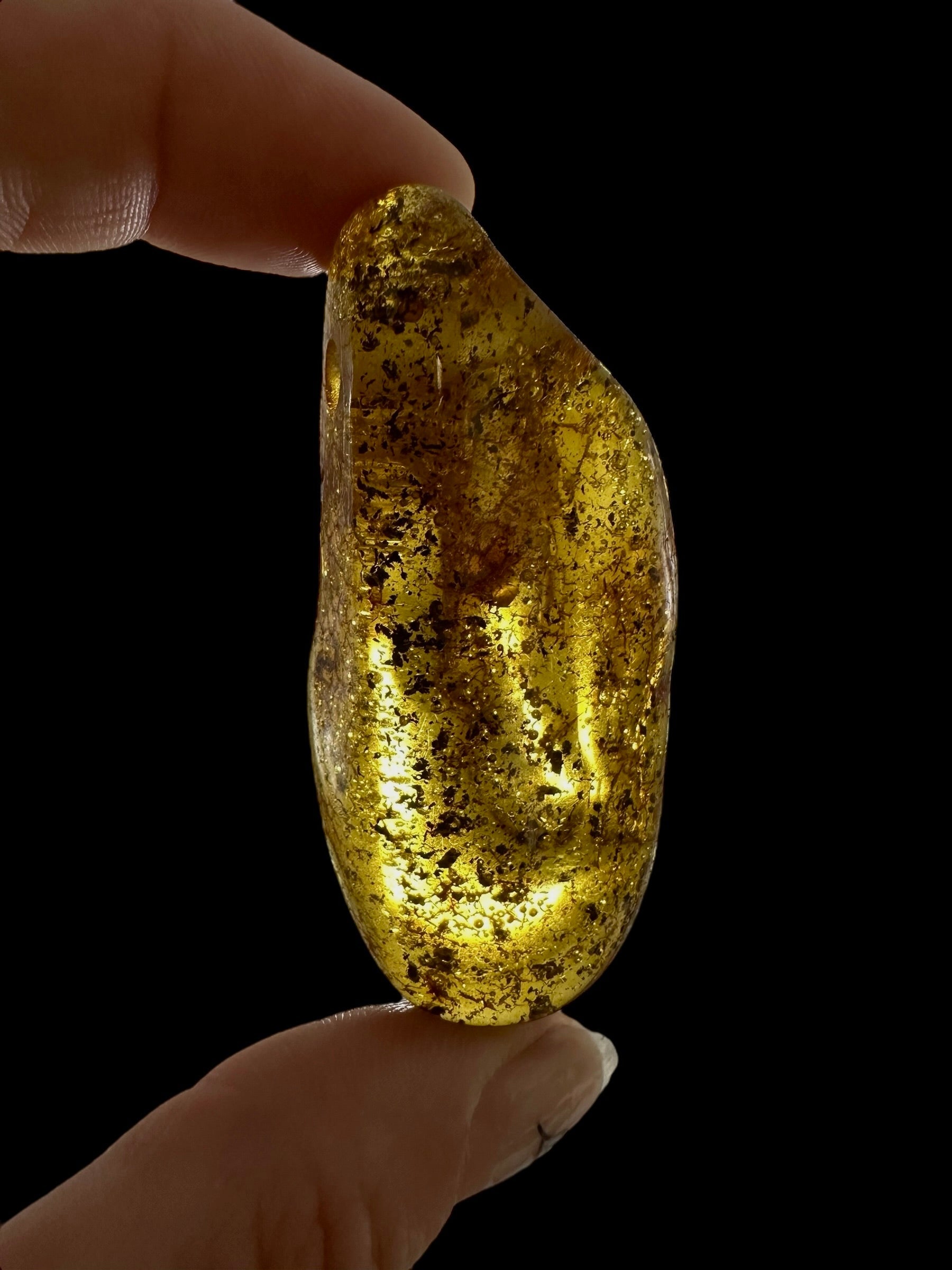 Amber with a drilled hole for hanging 10,1g – Lithuania - JND05