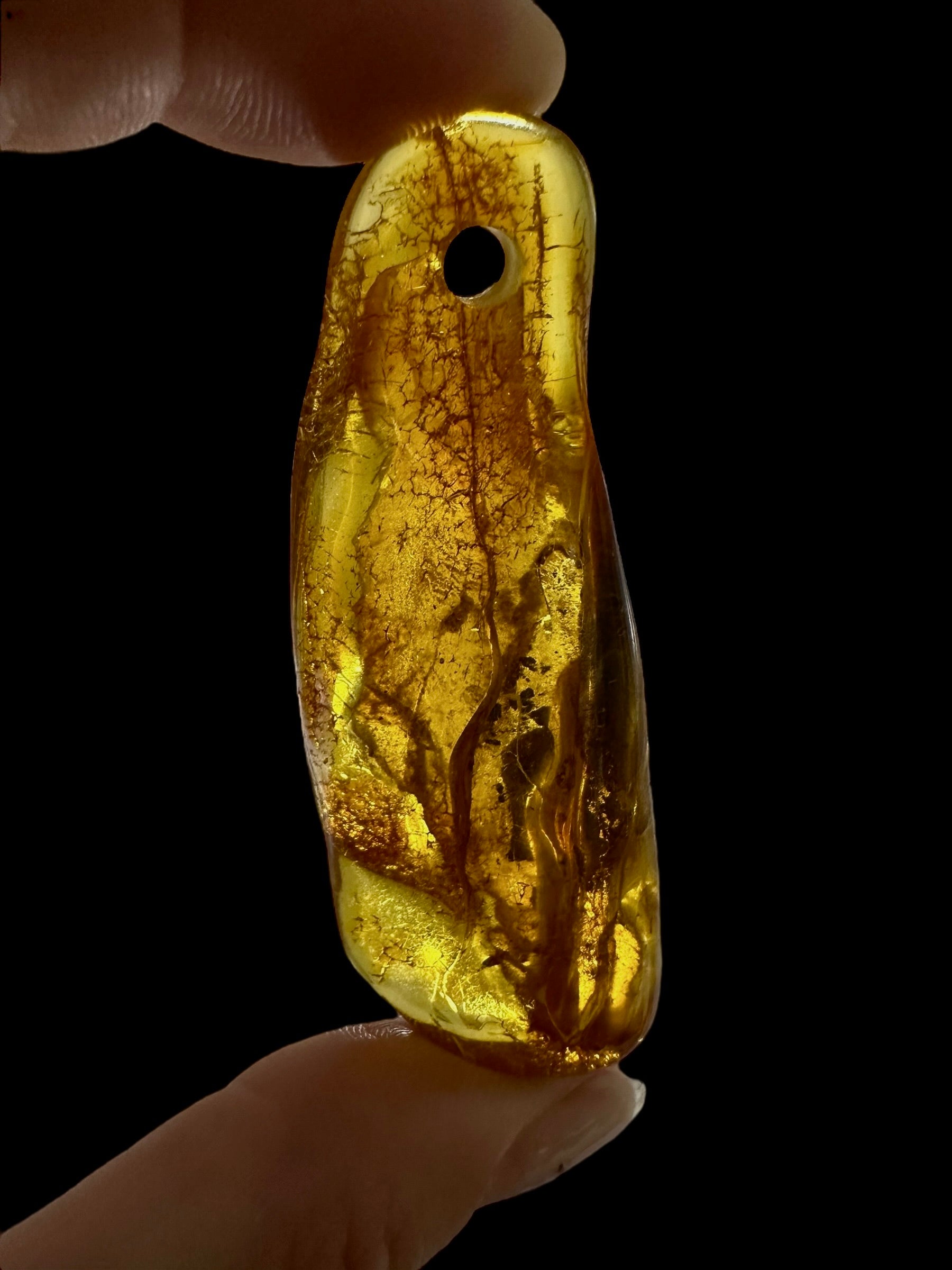 Amber with a drilled hole for hanging 9,9g – Lithuania - JND07
