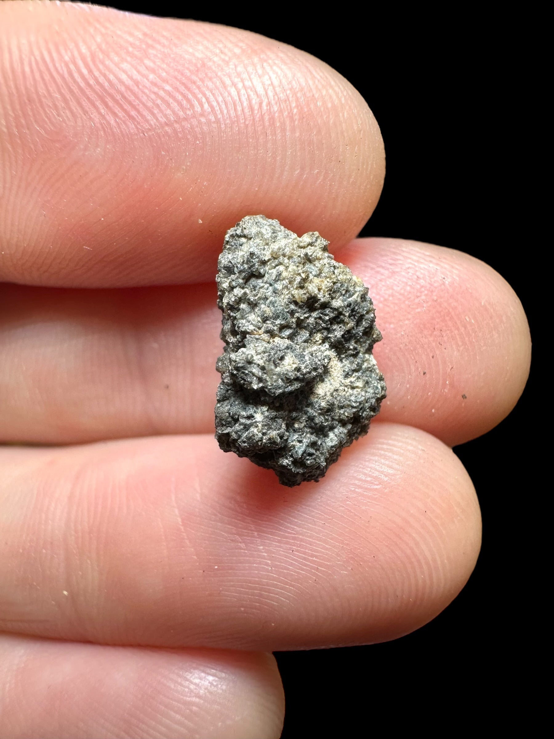 Meteorite Ksar Ghilane 022 – 0,8g – Tunisia - MEKG16