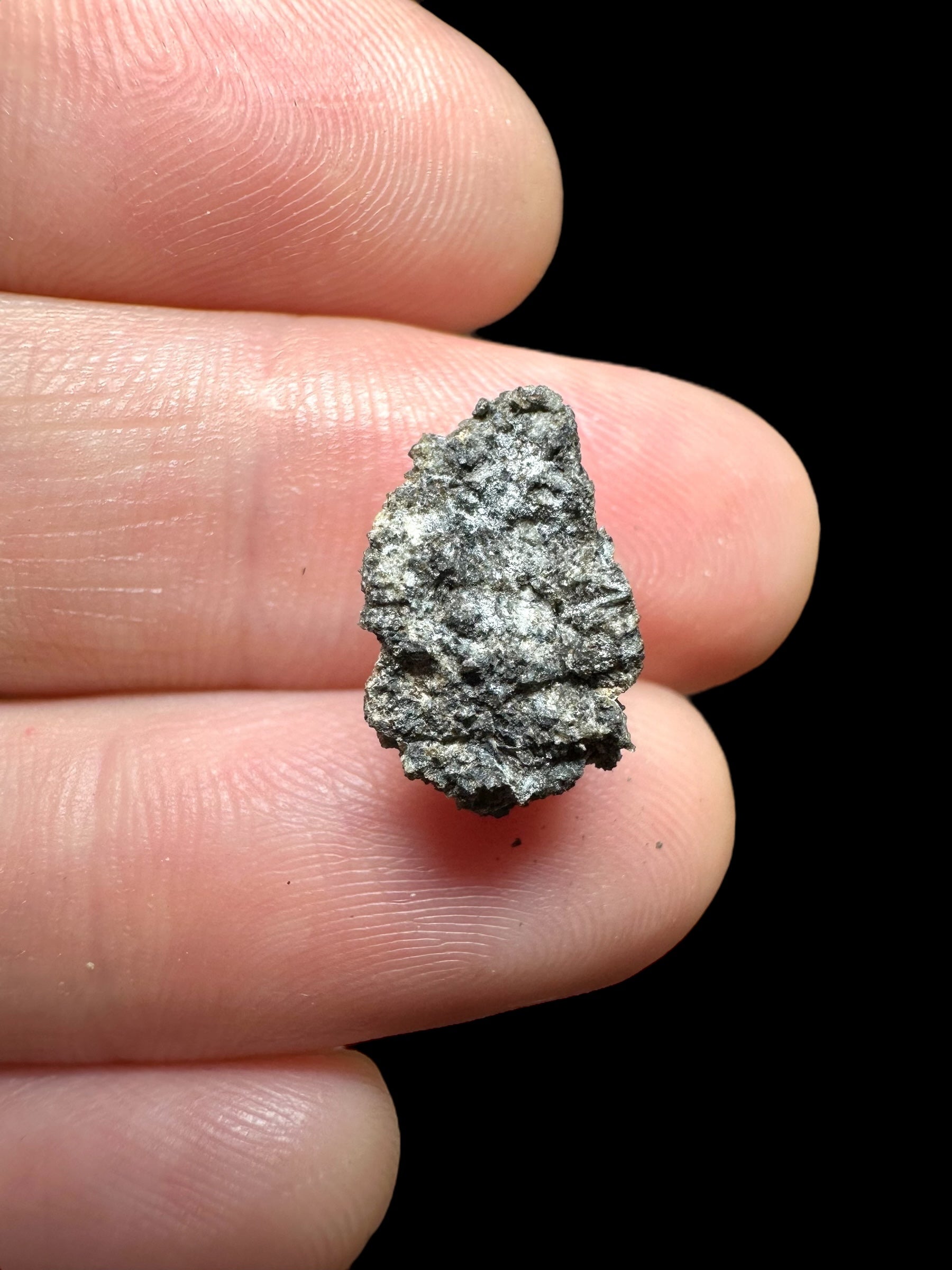 Meteorite Ksar Ghilane 022 – 0,8g – Tunisia - MEKG16