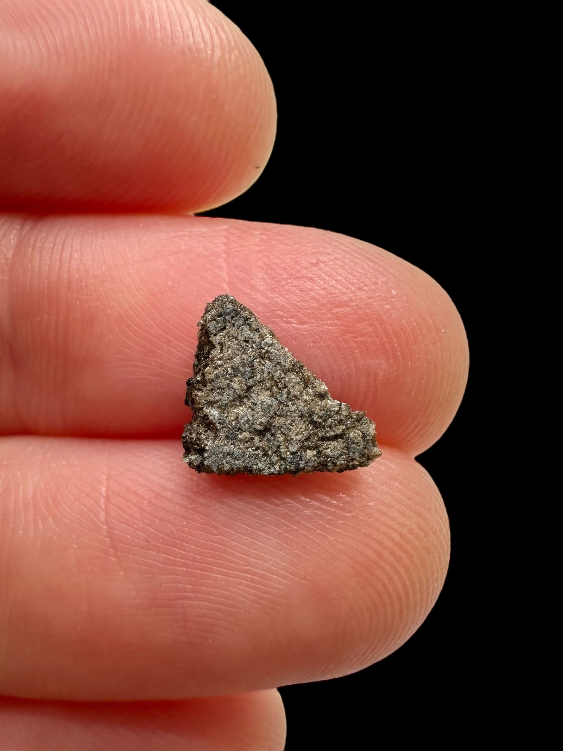 Meteorite Ksar Ghilane 022 – 0,2g – Tunisia - MEKG18