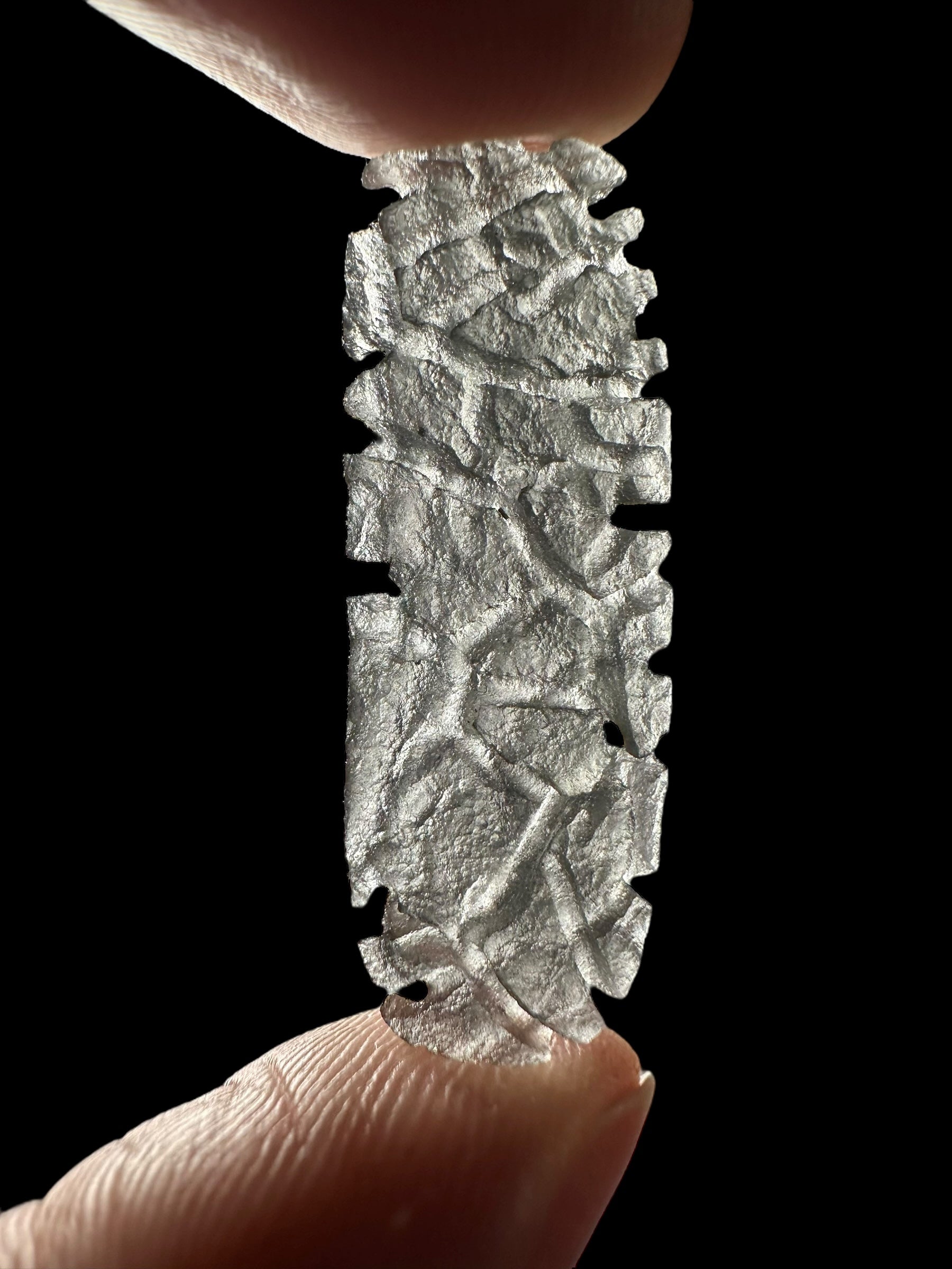 Carpathian obsidian 1,4g (Hedgehog) – Slovakia