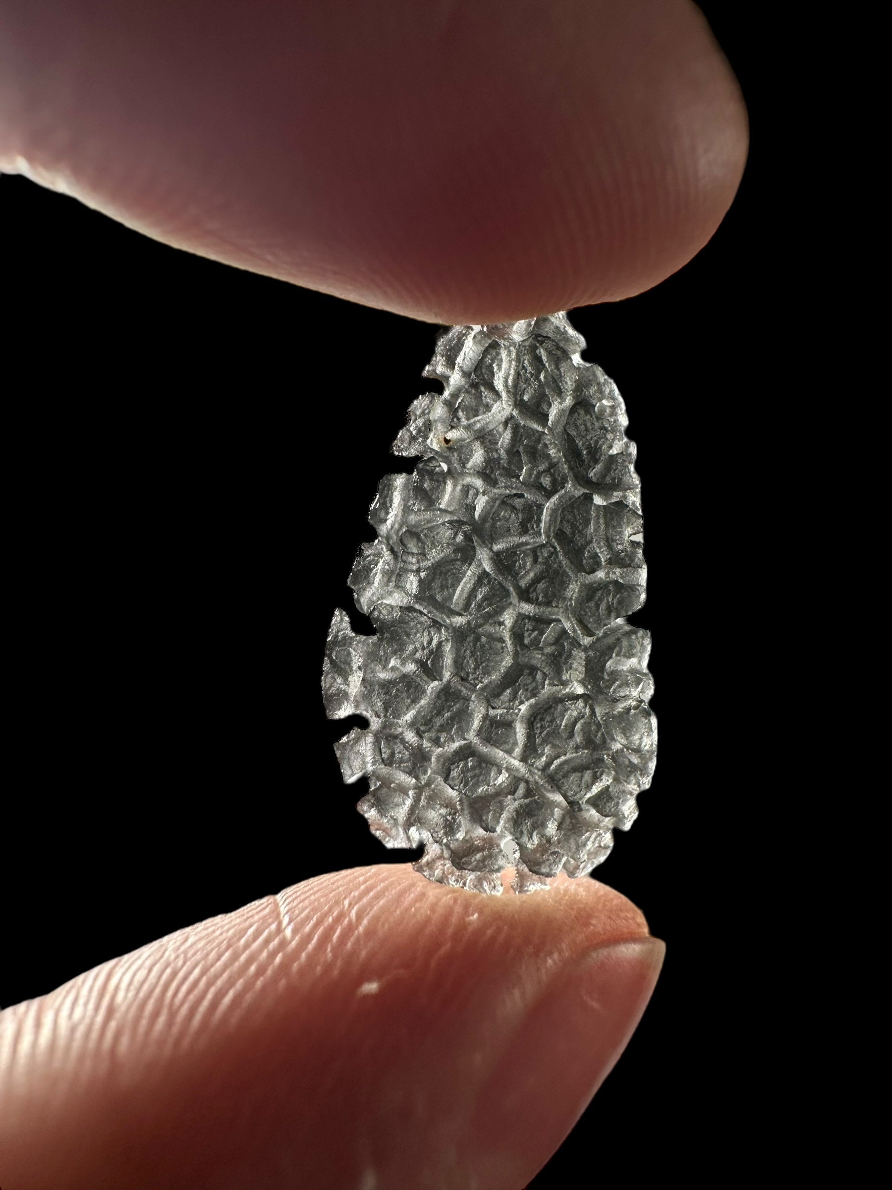 Carpathian obsidian 0,8g (Hedgehog) – Slovakia