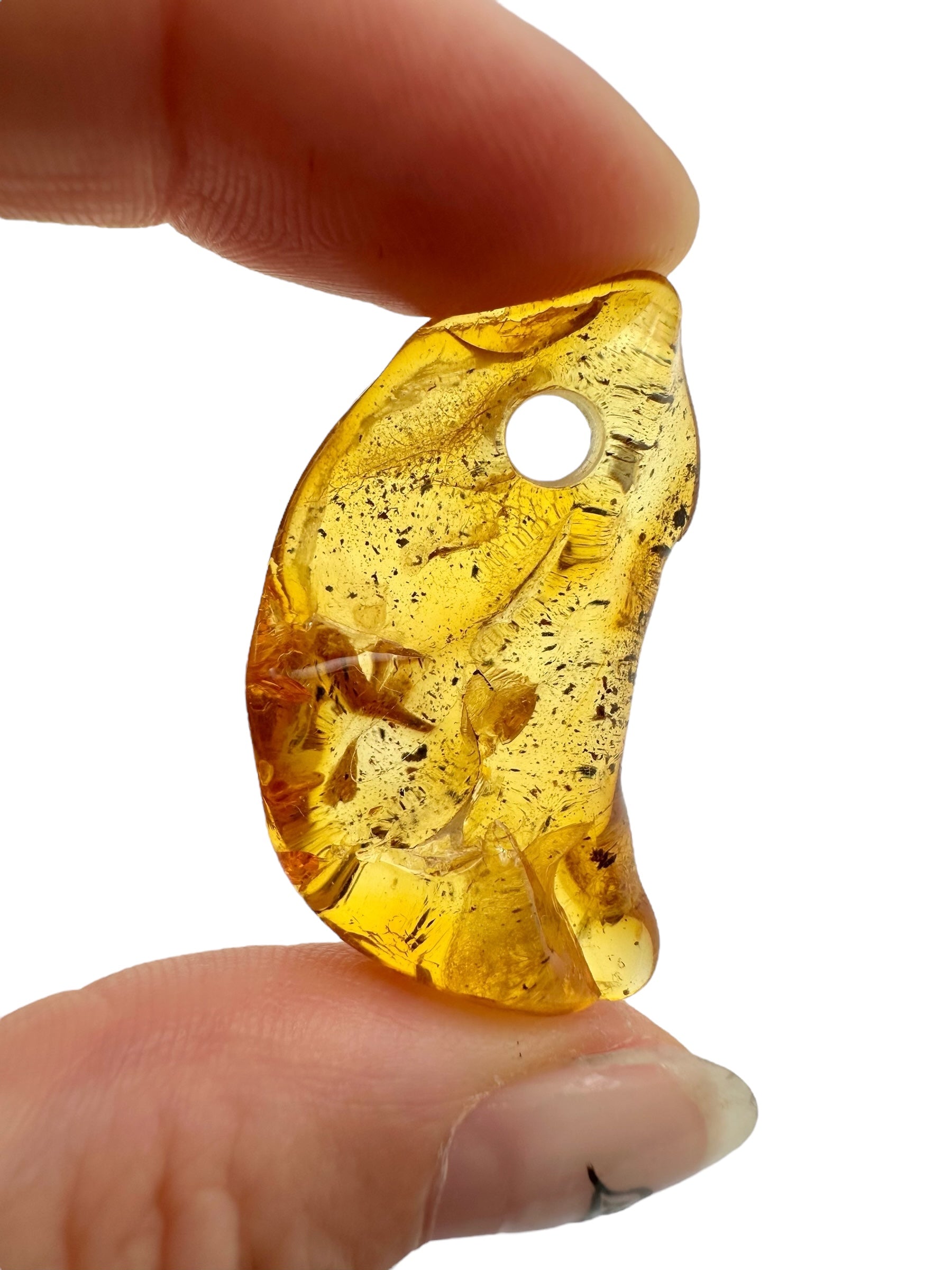 Amber with a drilled hole for hanging 3,1g – Lithuania - JND23