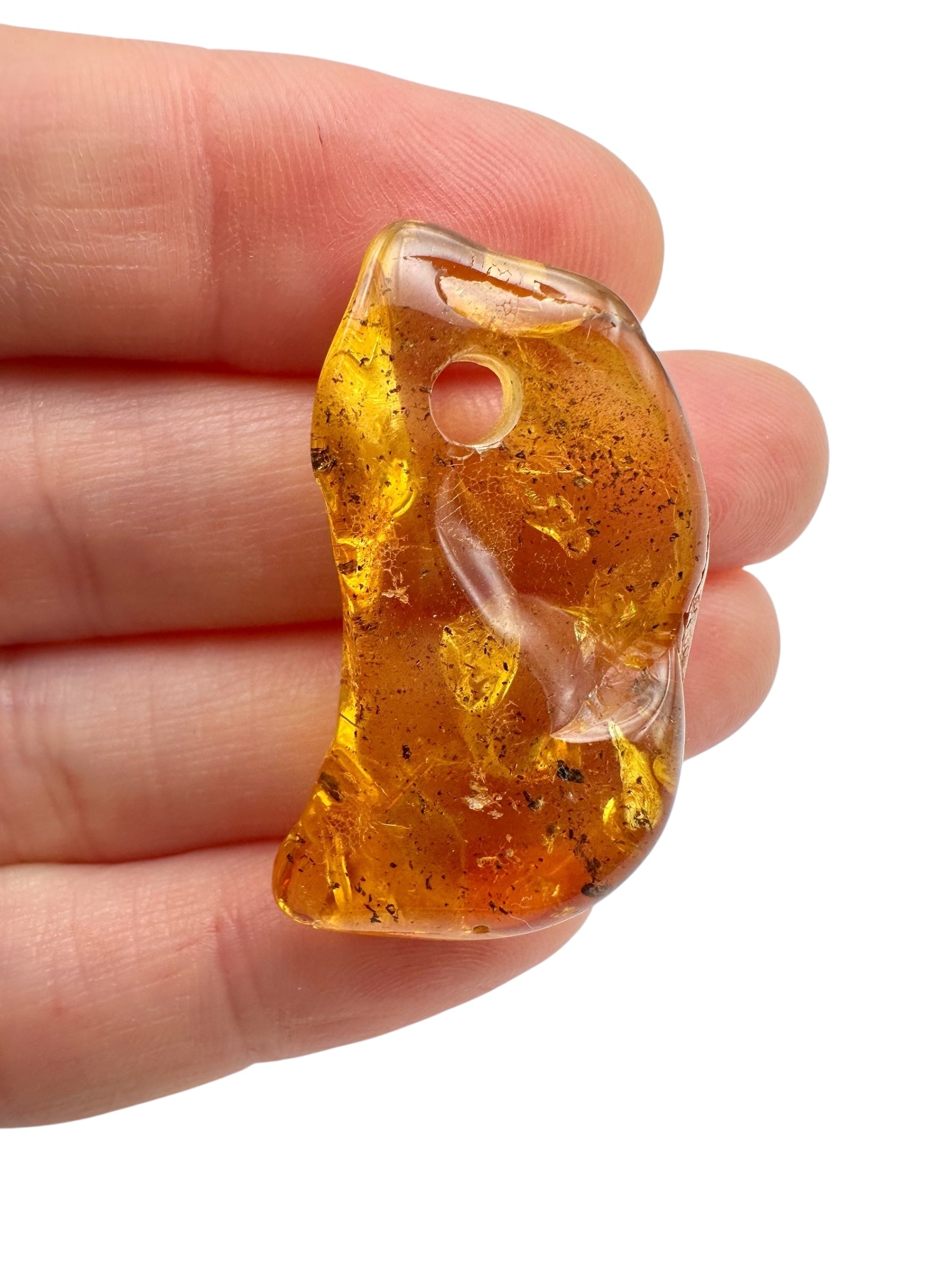 Amber with a drilled hole for hanging 3,1g – Lithuania - JND23