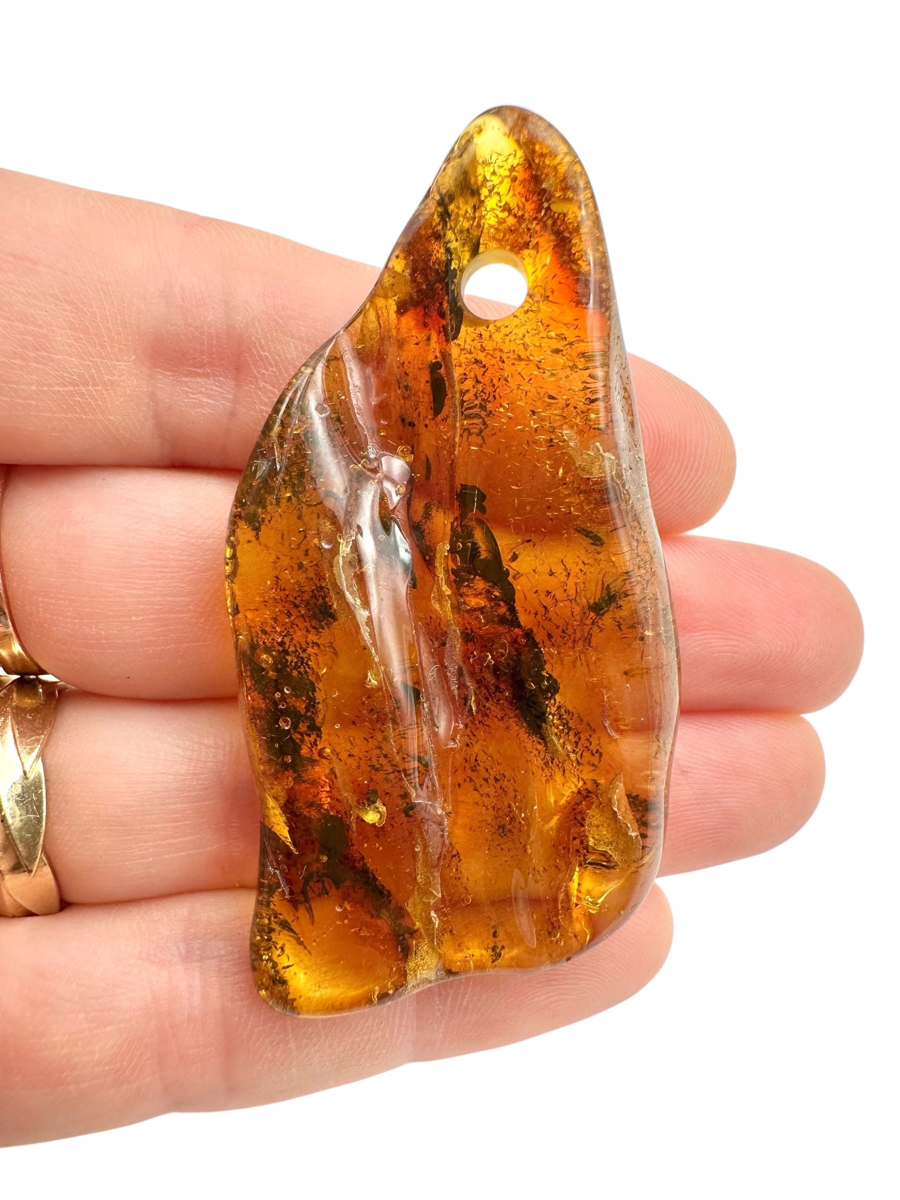 Insect in amber with a drilled hole for hanging 7,8g – Lithuania - IJD13