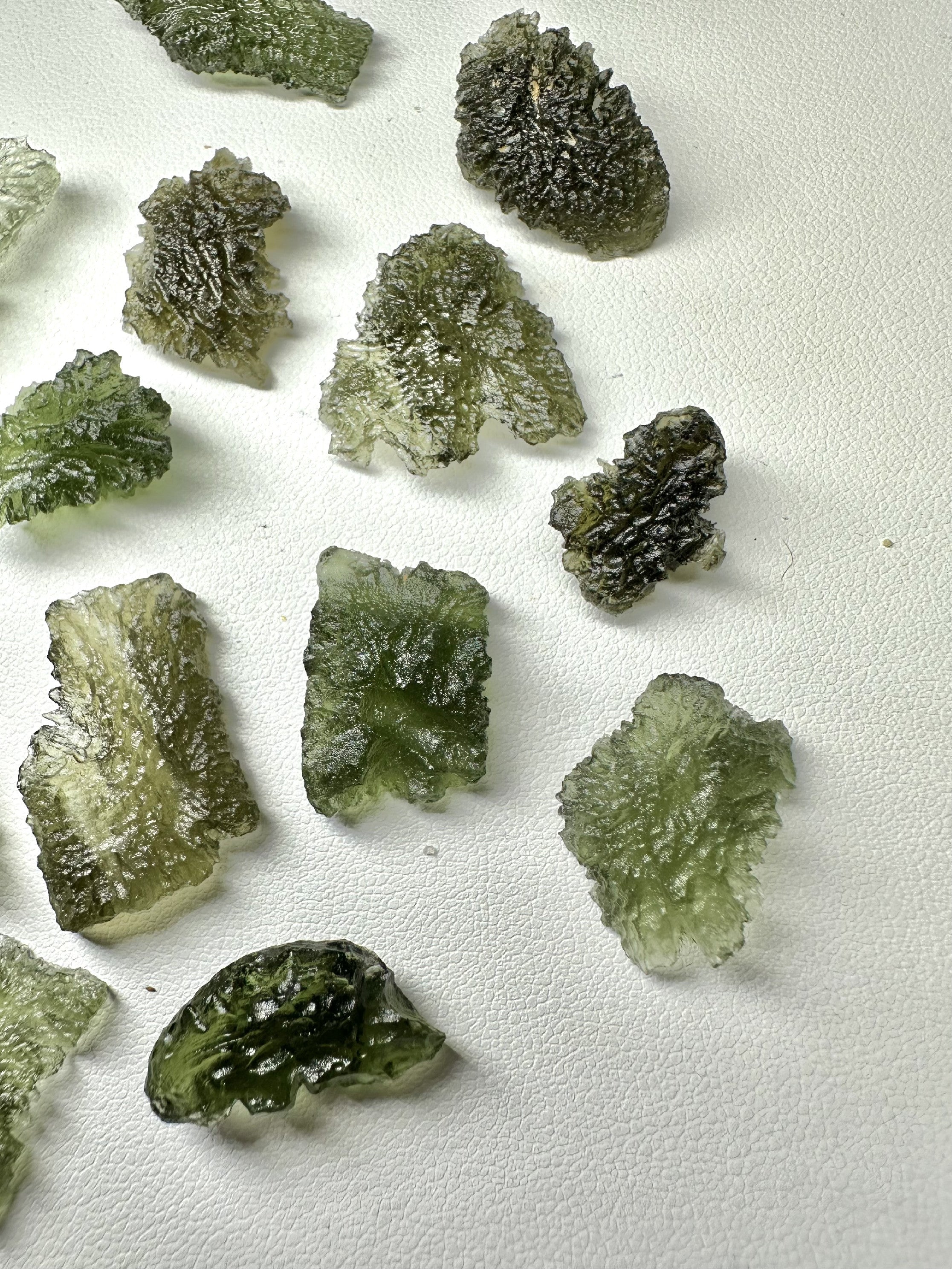 Moldavite shards – 23g - VVEL04