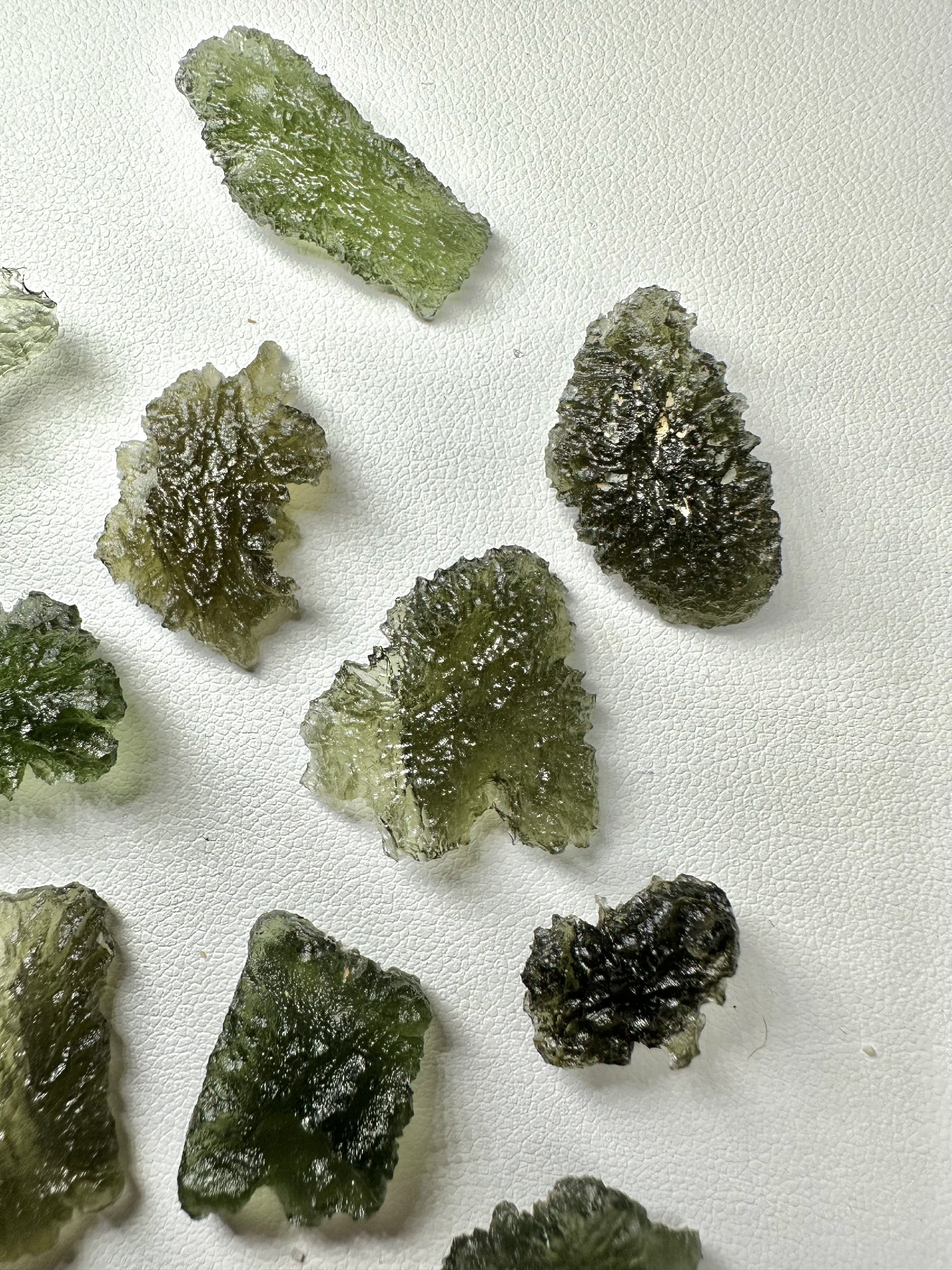 Moldavite shards – 23g - VVEL04