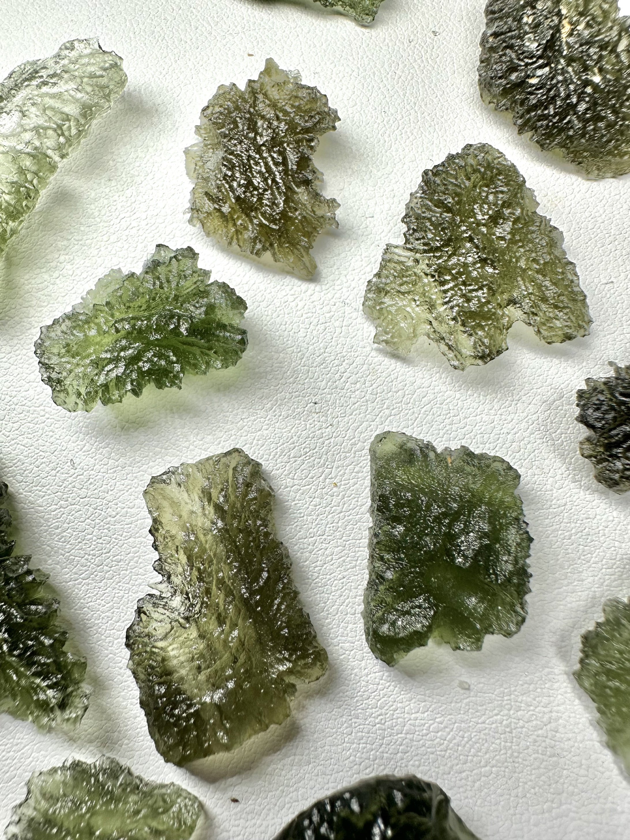 Moldavite shards – 23g - VVEL04