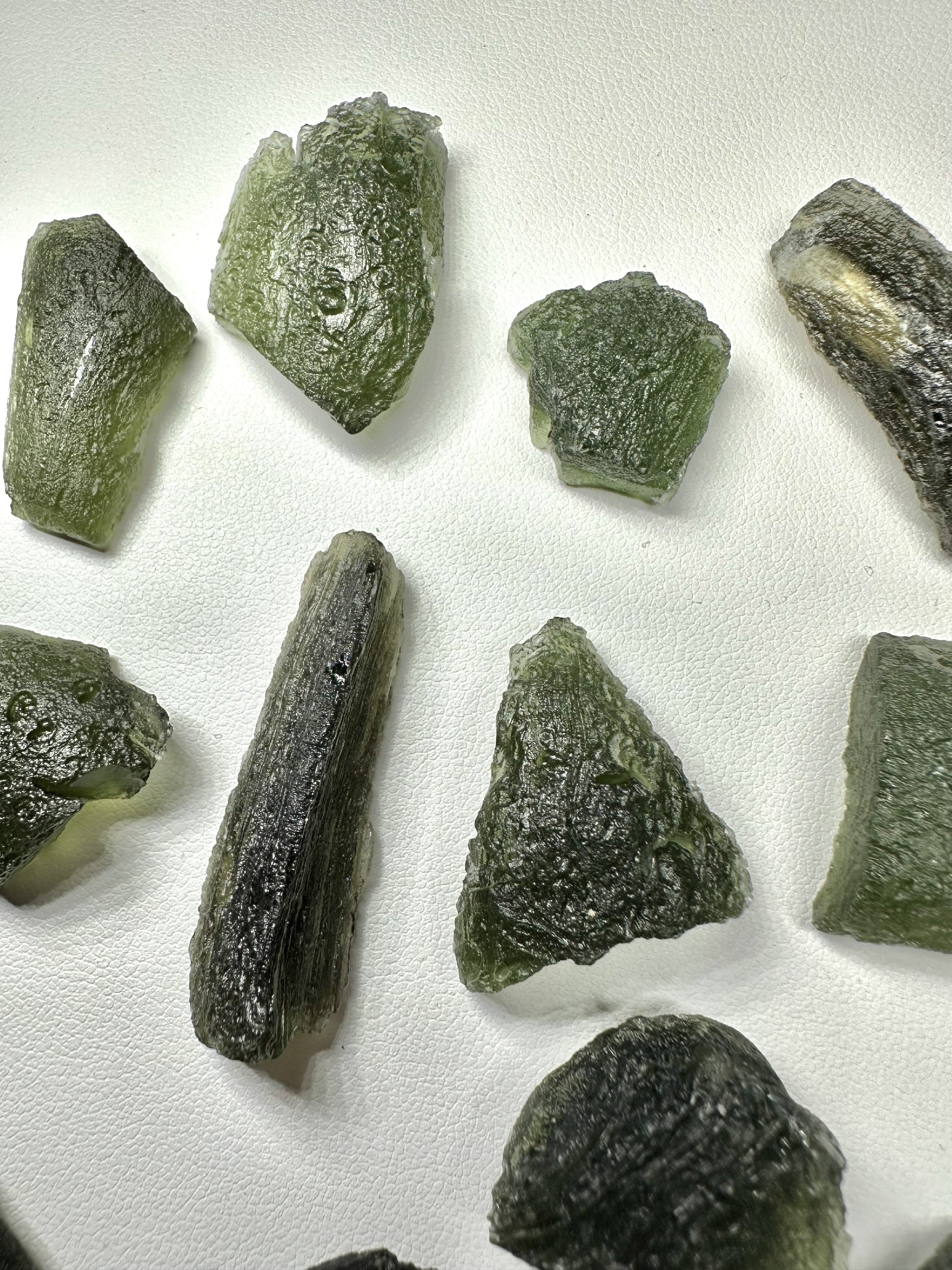 Moldavite shards – 53,9g - VVEL05