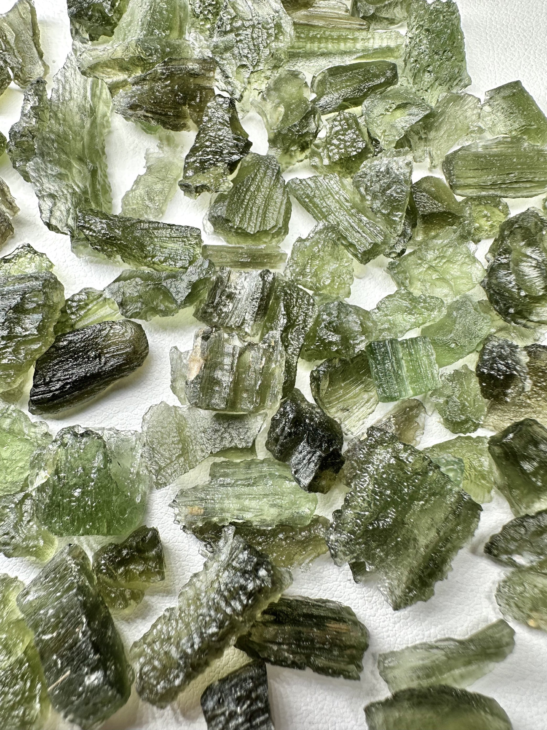 Moldavite shards – 41g - VVEL12