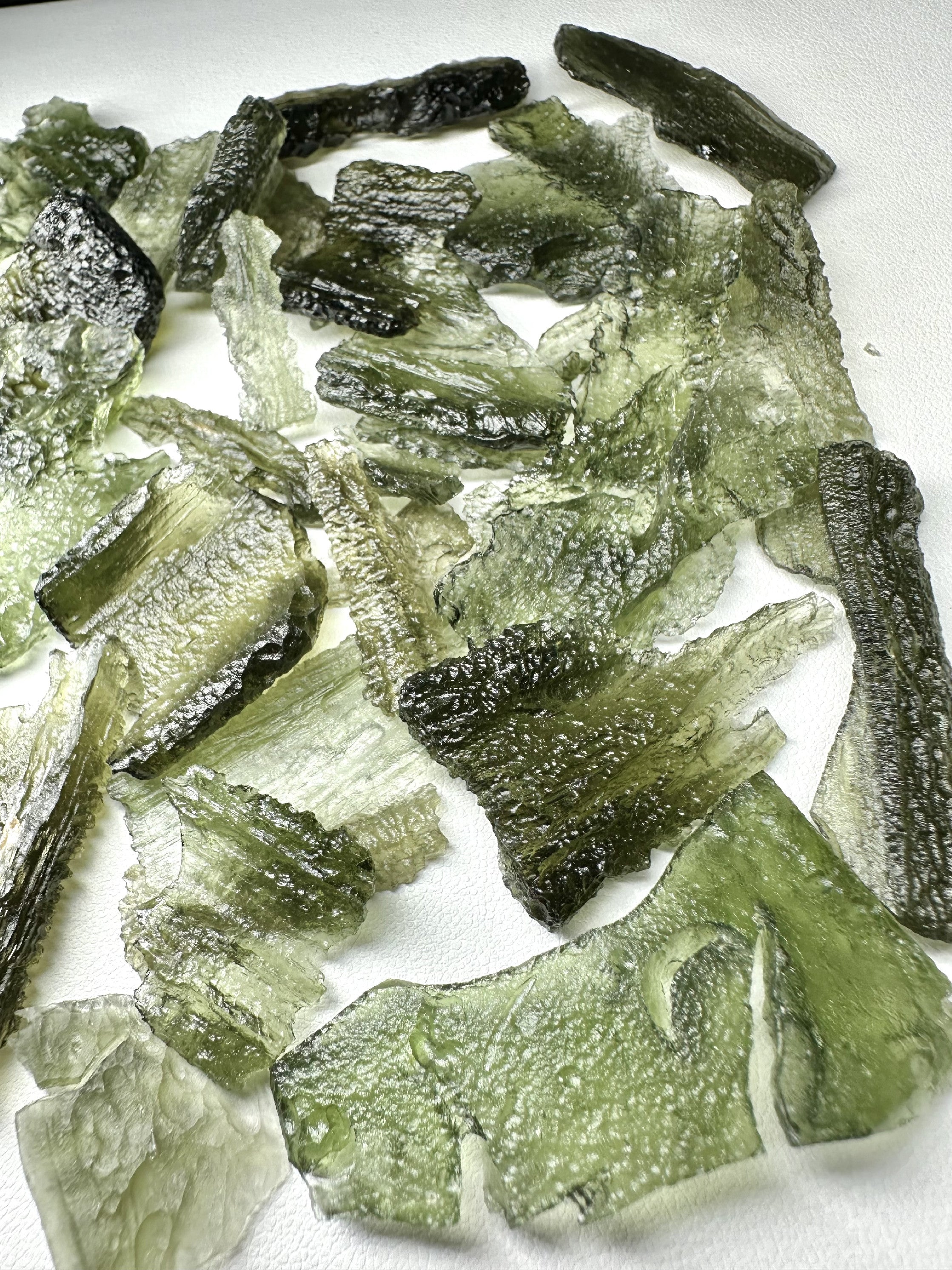 Moldavite shards – Angel Chimes – 81,3g - VVEL18