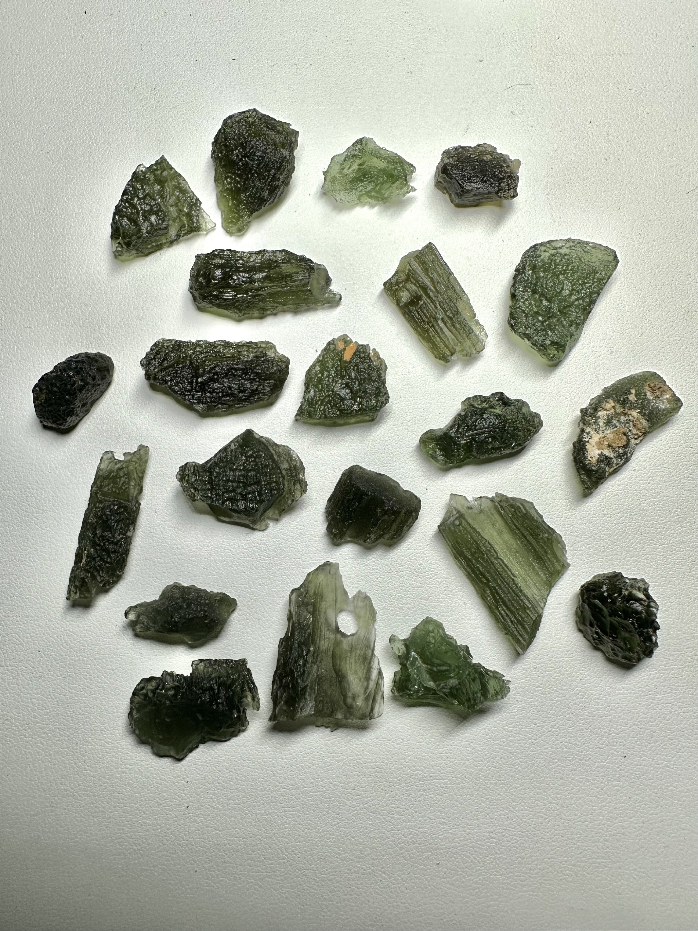 Moldavite shards – 42,4g - VVEL23