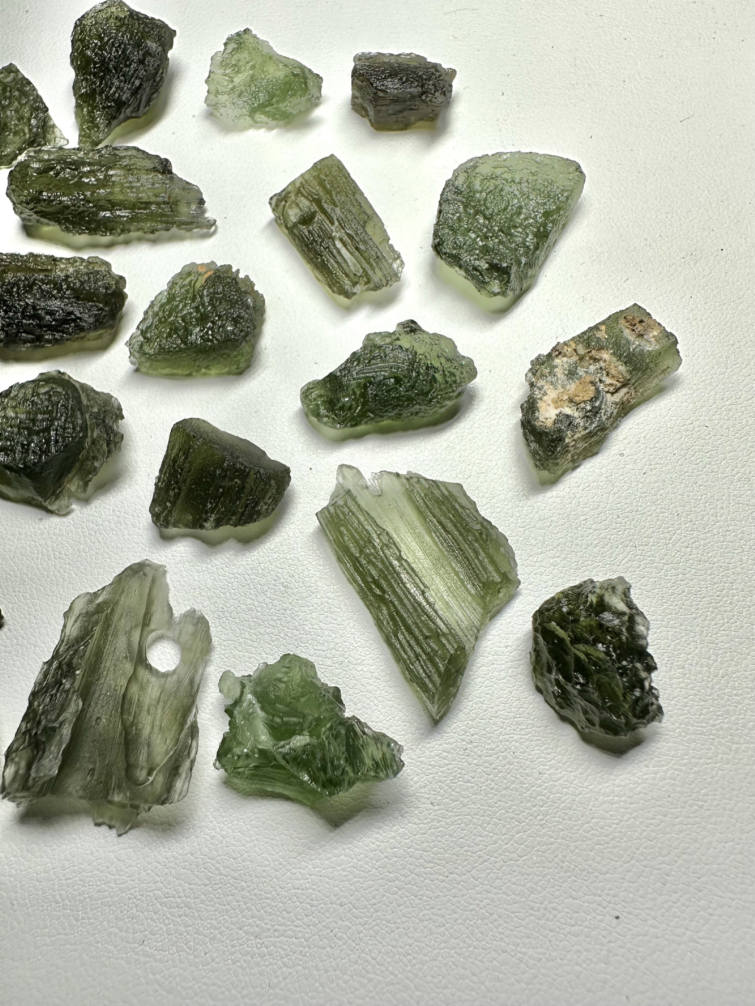 Moldavite shards – 42,4g - VVEL23