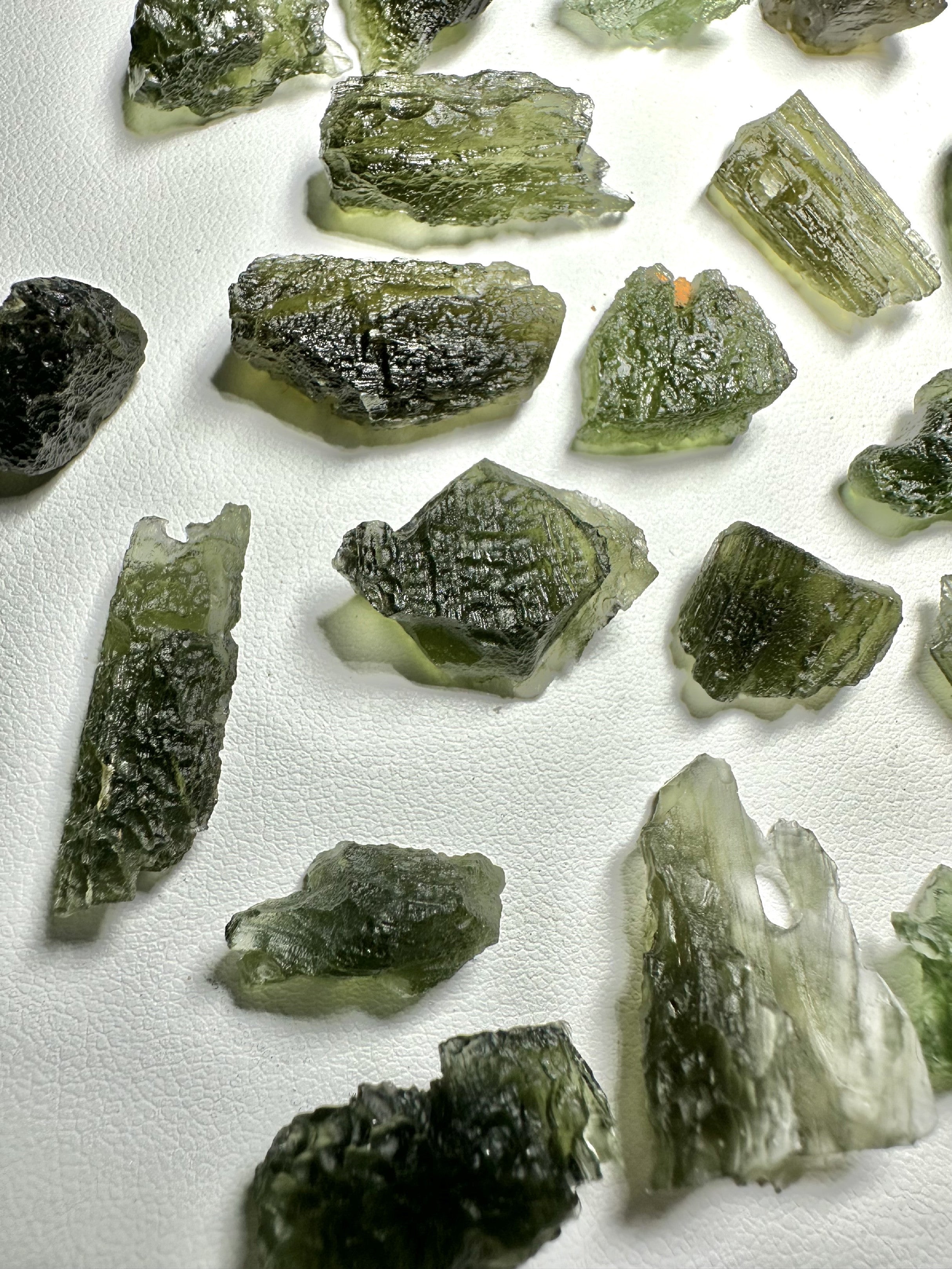 Moldavite shards – 42,4g - VVEL23
