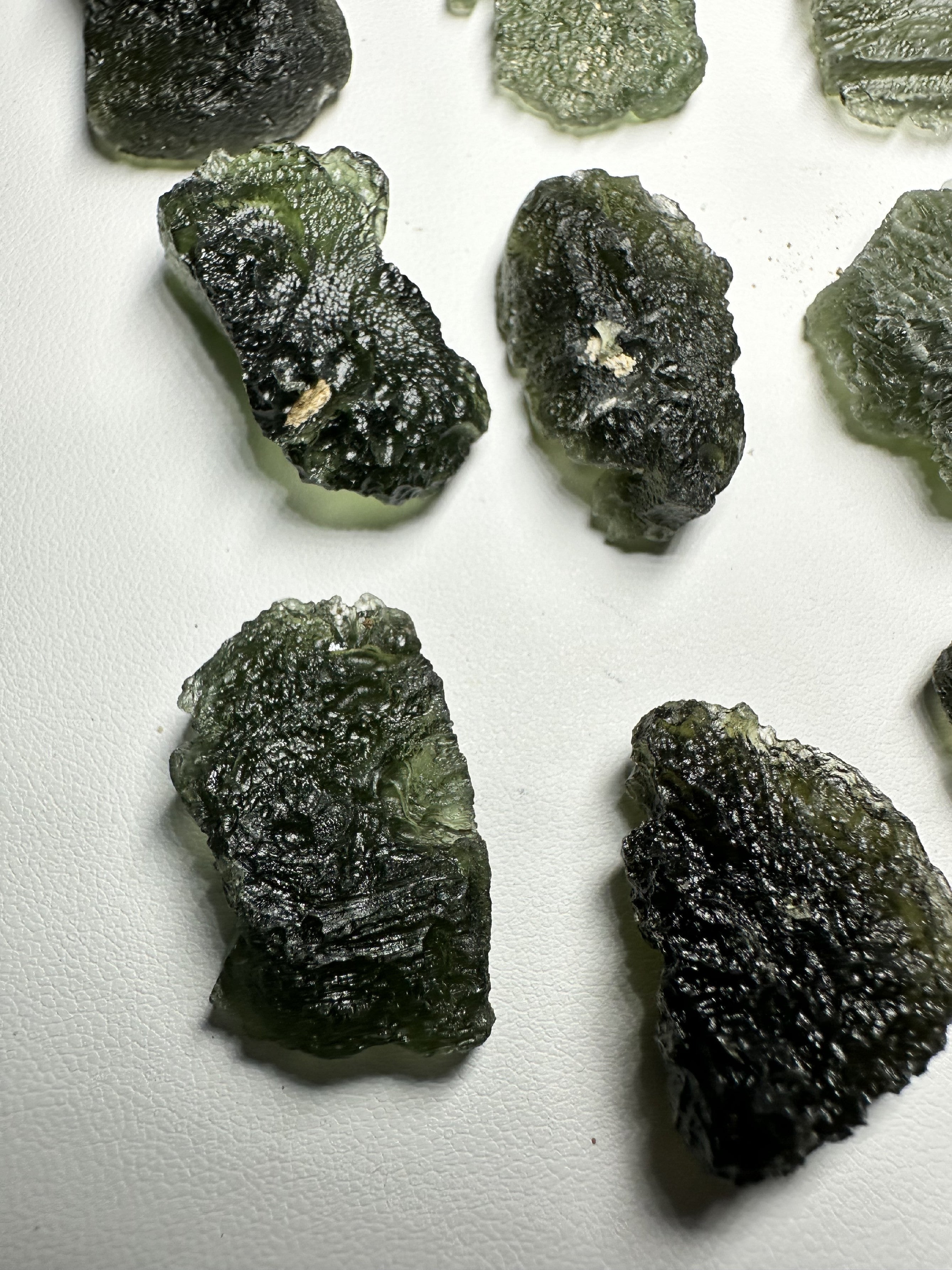 Moldavite shards – 69,4g - VVEL24