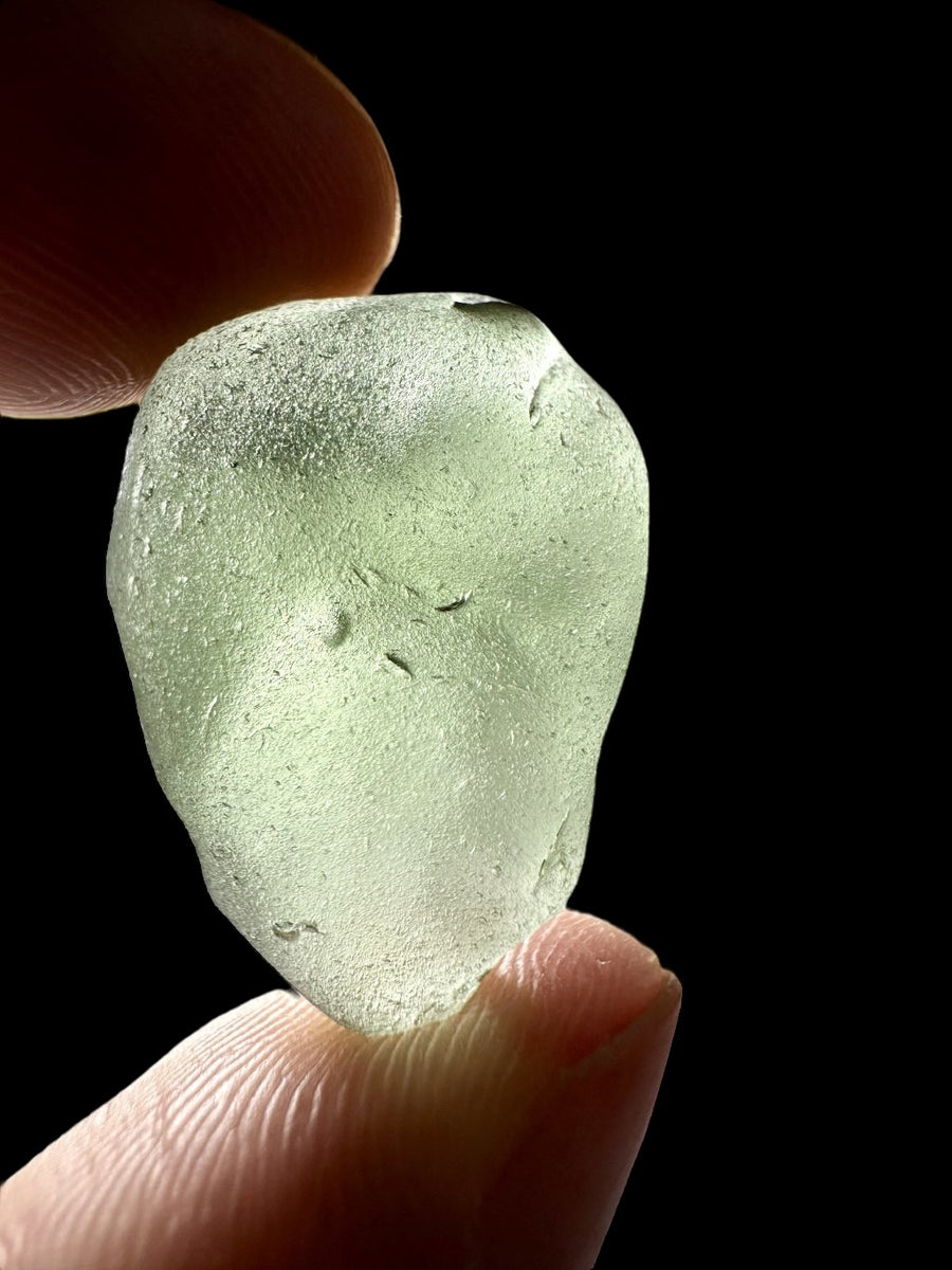 Moldavite – Zliv – 7,7g - V1194 retroilluminata