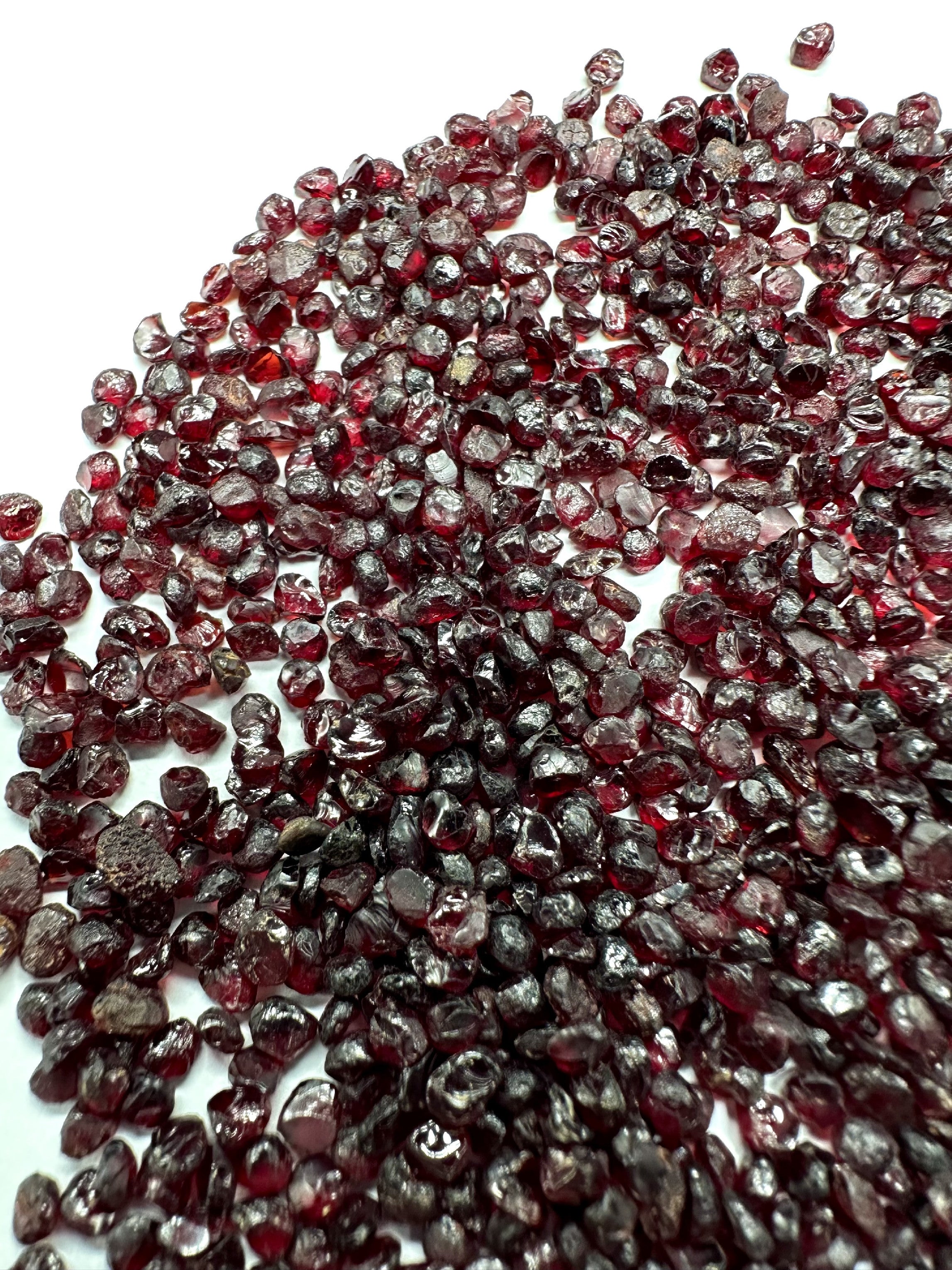 Czech Garnet 50g, 3-5mm – Ceske Stredohori, CZ - CG131