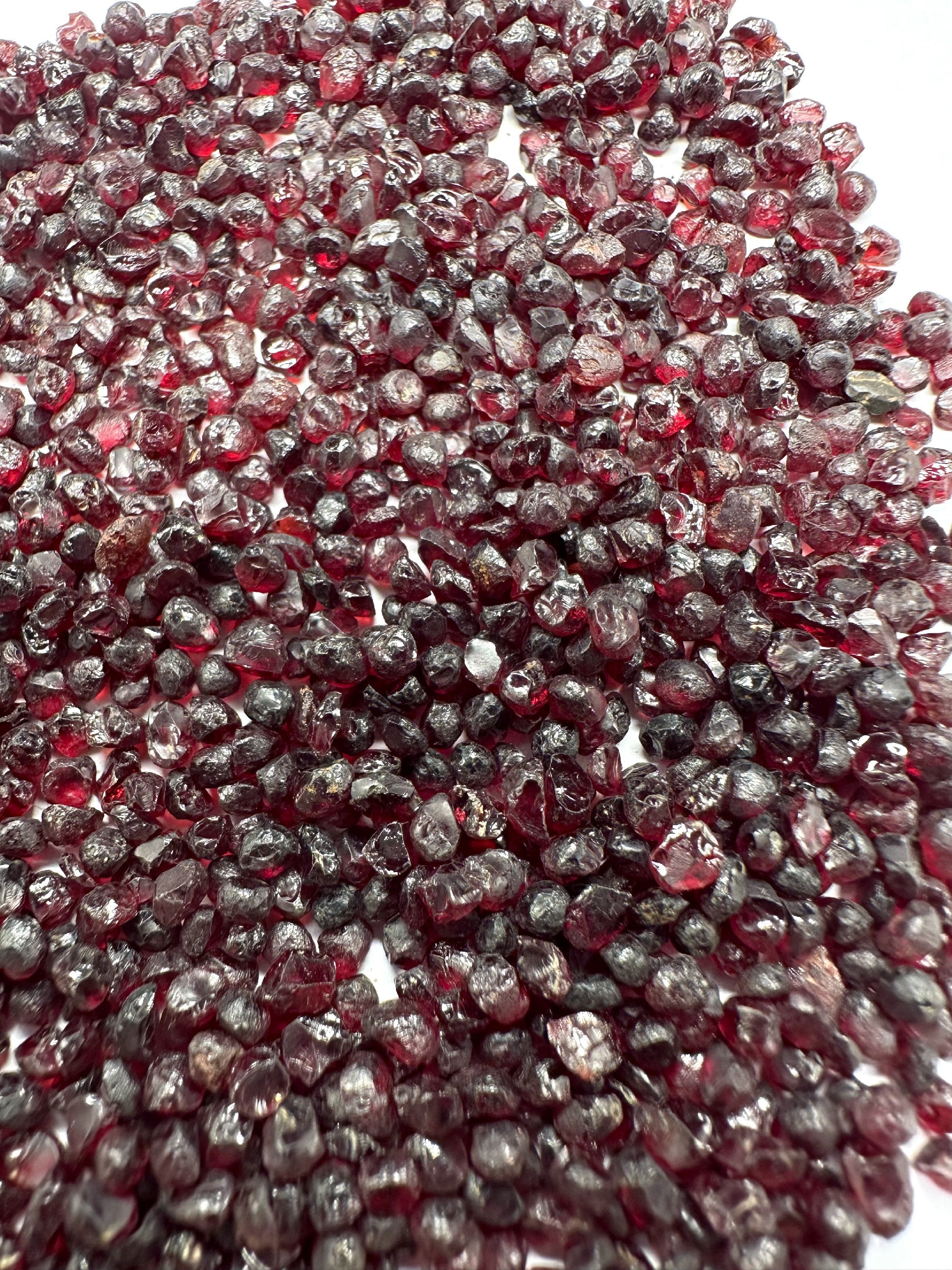 Czech Garnet 50g, 2,5-3mm – Ceske Stredohori, CZ - CG132