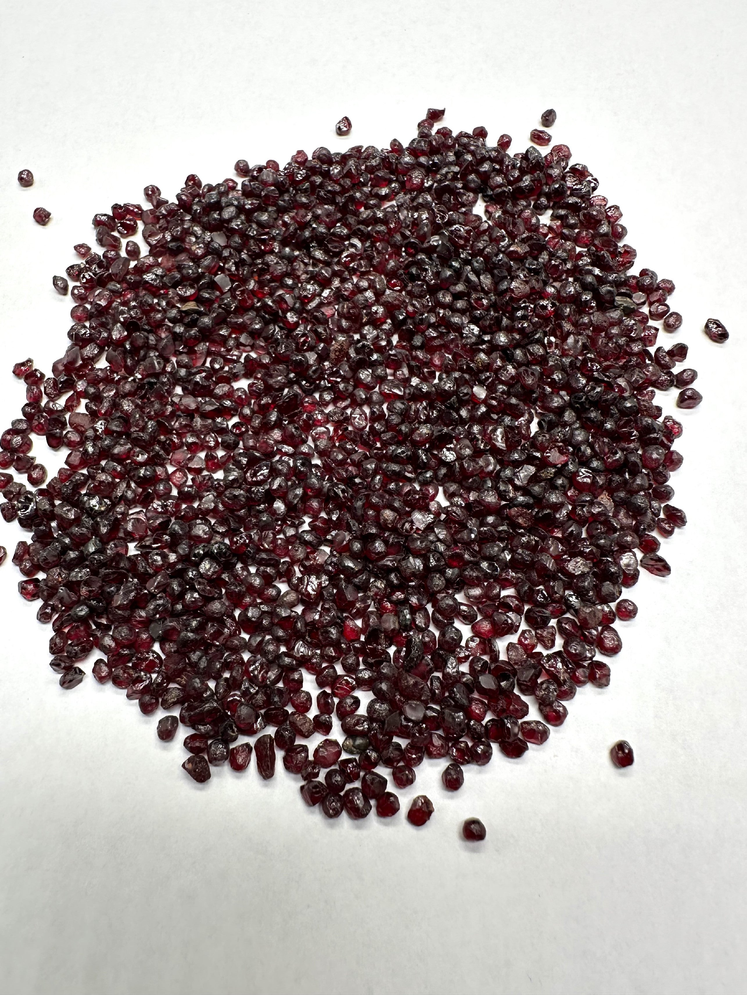Czech Garnet 50g, 2,5-3mm – Ceske Stredohori, CZ