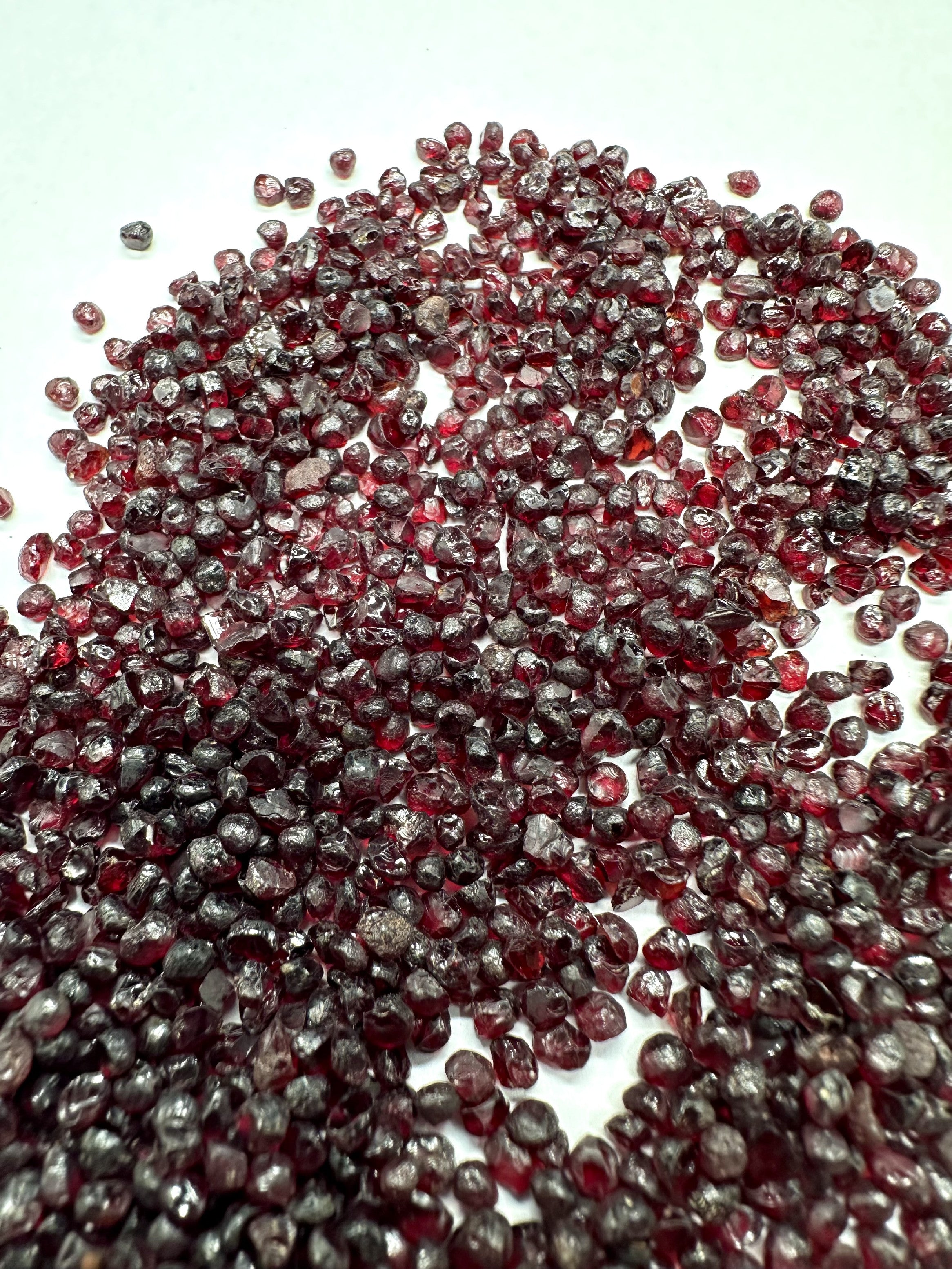 Czech Garnet 50g, 2,5-3mm – Ceske Stredohori, CZ - CG134