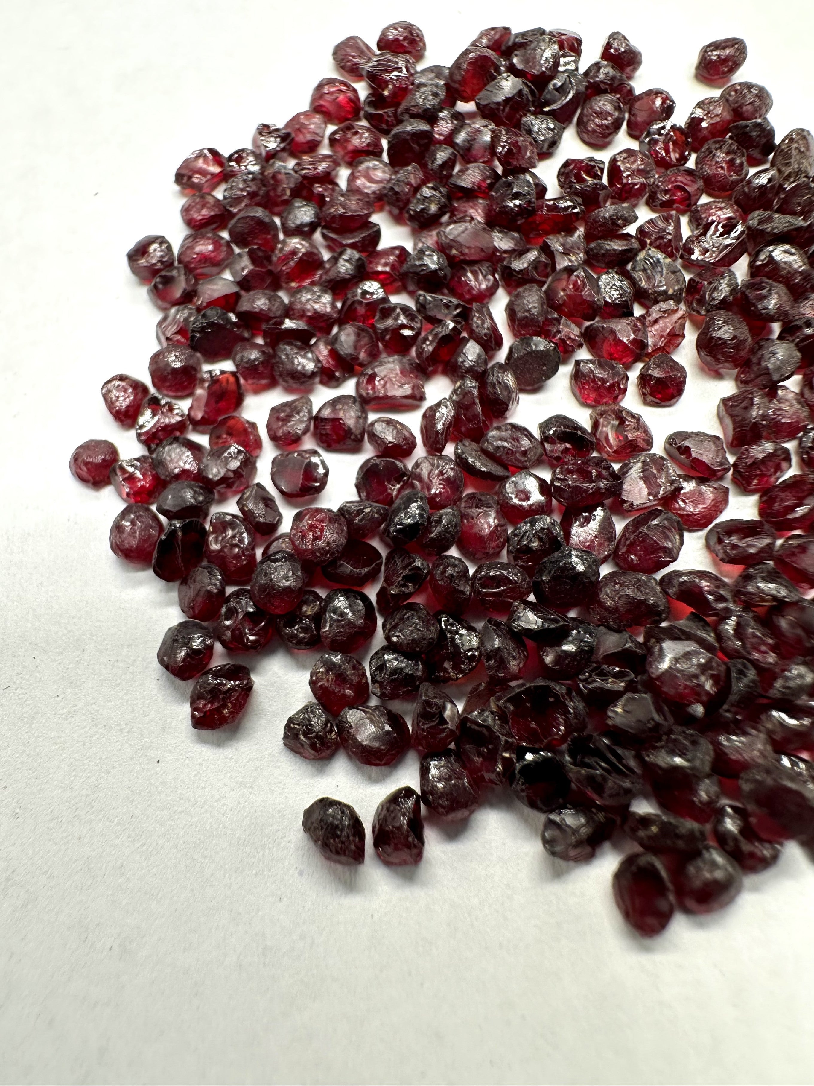 Czech Garnet 10g, 3-4mm – Ceske Stredohori, CZ - CG136